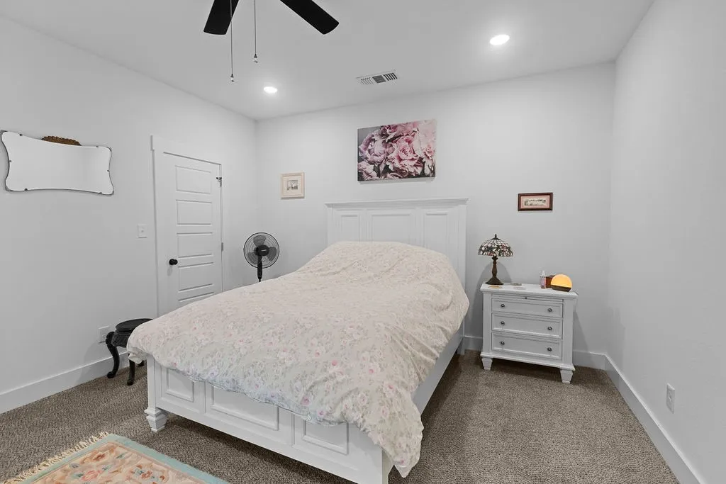 Single Family Residence For Sale in Grayson County , 201 W South Street, Whitesboro, Texas 76273, 3 Bedroom, 2 Bathroom, 2 Garage spaces, 1,618 Sqft, built in 2023, mls#21353108, Real Estate Agent in Whitesboro, Homes For Sale in Grayson county, Homes For Sale in Whitesboro, Realtor in Whitesboro Texas, Real Estate Brokerage Independent Realty Texas, Luminita Cordes Realtor