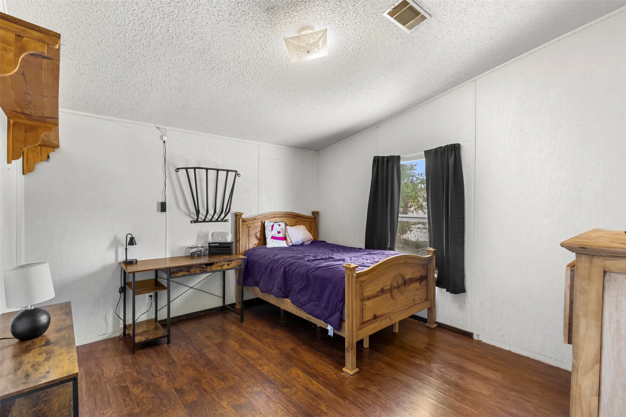 Mobile Home For Sale in Johnson County , 7821 Fm 3136, Alvarado, Texas 76009, 3 Bedroom, 2 Bathroom, Garage spaces, 1,420 Sqft, built in 1999, mls#21332661, Real Estate Agent in Alvarado, Homes For Sale in Johnson county, Homes For Sale in Alvarado, Realtor in Alvarado Texas, Real Estate Brokerage Independent Realty Texas, Luminita Cordes Realtor