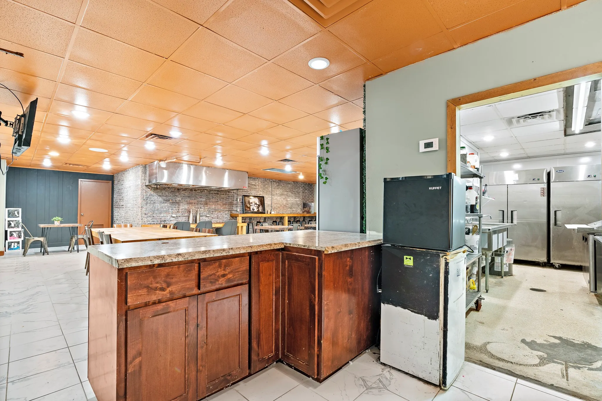 Business For Rent in Hill County , 200 N San Jacinto Street B, Whitney, Texas 76692, 0, 0, Garage spaces, 0 Sqft, built in 0, Price $1,500, mls#21351943, Real Estate Agent in Whitney, Homes For Rent in Hill county, Homes For Rent in Whitney, Realtor in Whitney Texas, Real Estate Brokerage Independent Realty Texas, Luminita Cordes Realtor
