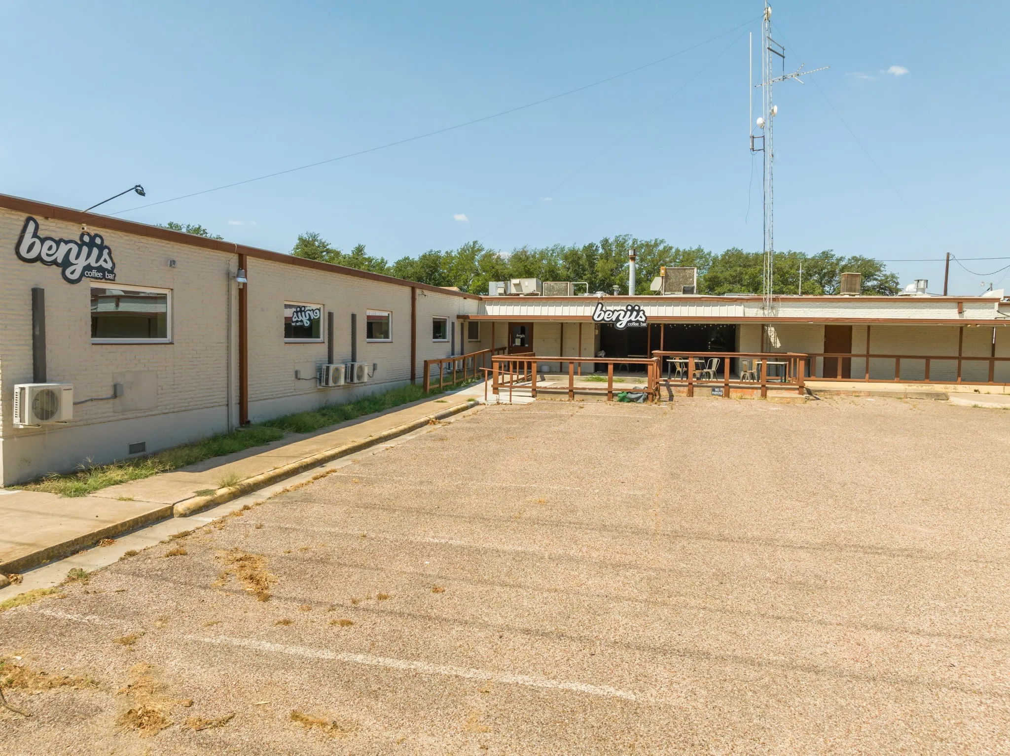 Business For Rent in Hill County , 200 N San Jacinto Street B, Whitney, Texas 76692, 0, 0, Garage spaces, 0 Sqft, built in 0, Price $1,500, mls#21351943, Real Estate Agent in Whitney, Homes For Rent in Hill county, Homes For Rent in Whitney, Realtor in Whitney Texas, Real Estate Brokerage Independent Realty Texas, Luminita Cordes Realtor