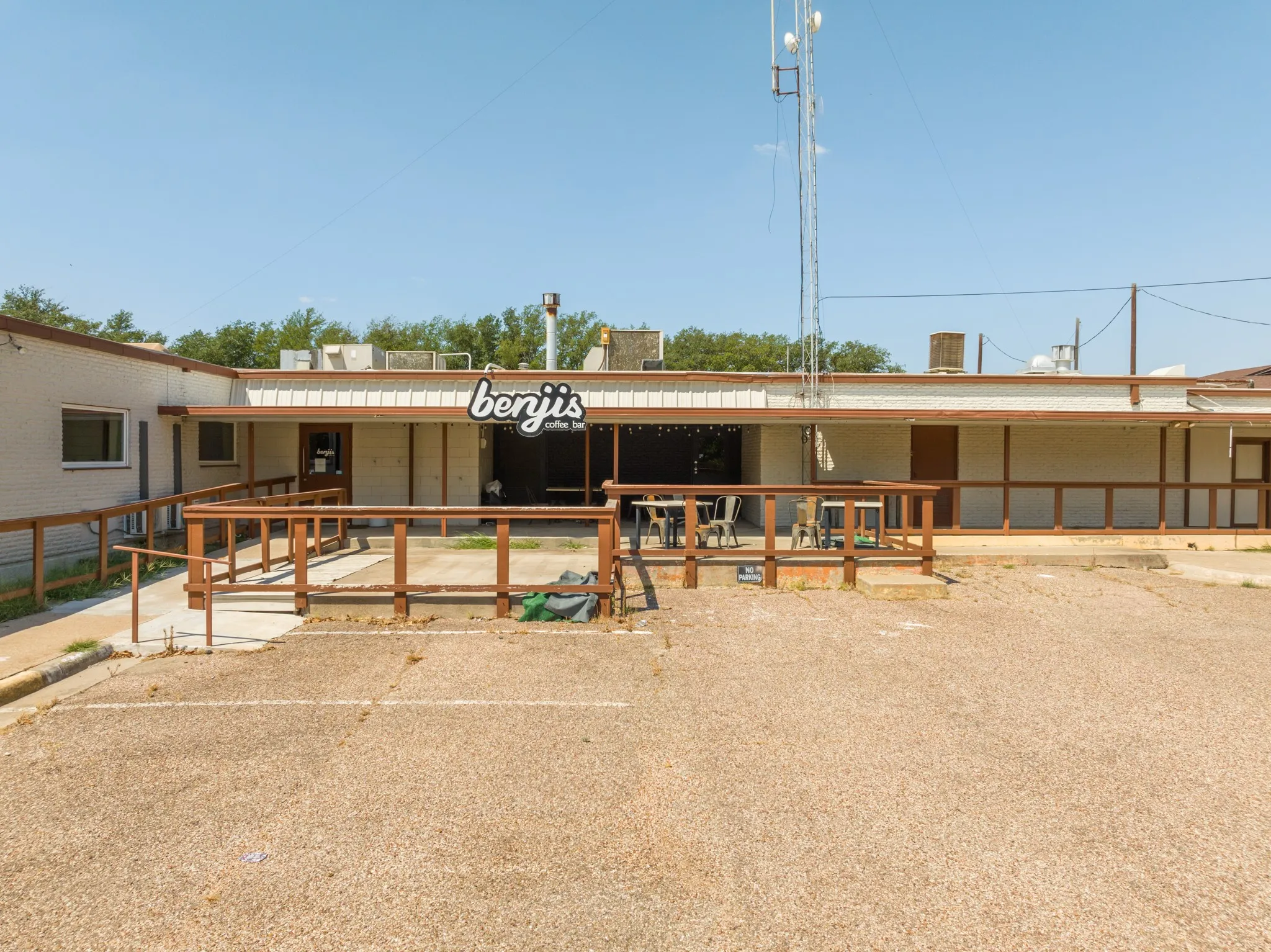 Business For Rent in Hill County , 200 N San Jacinto Street B, Whitney, Texas 76692, 0, 0, Garage spaces, 0 Sqft, built in 0, Price $1,500, mls#21351943, Real Estate Agent in Whitney, Homes For Rent in Hill county, Homes For Rent in Whitney, Realtor in Whitney Texas, Real Estate Brokerage Independent Realty Texas, Luminita Cordes Realtor