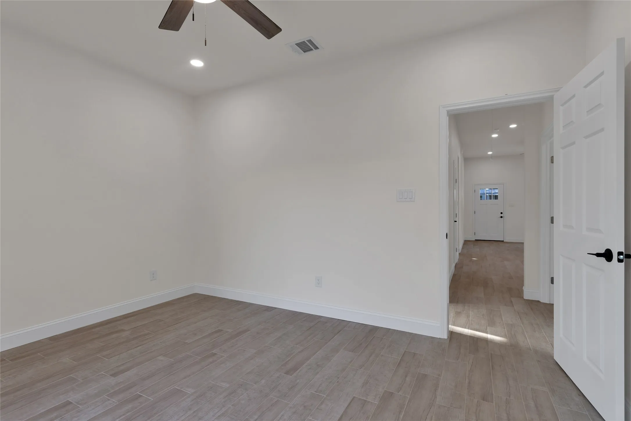 Single Family Residence For Sale in Palo Pinto County , 811 SW 28th Street, Mineral Wells, Texas 76067, 3 Bedroom, 2 Bathroom, Garage spaces, 1,120 Sqft, built in 2026, Price $209,999, mls#21353088, Real Estate Agent in Mineral Wells, Homes For Sale in Palo Pinto county, Homes For Sale in Mineral Wells, Realtor in Mineral Wells Texas, Real Estate Brokerage Independent Realty Texas, Luminita Cordes Realtor