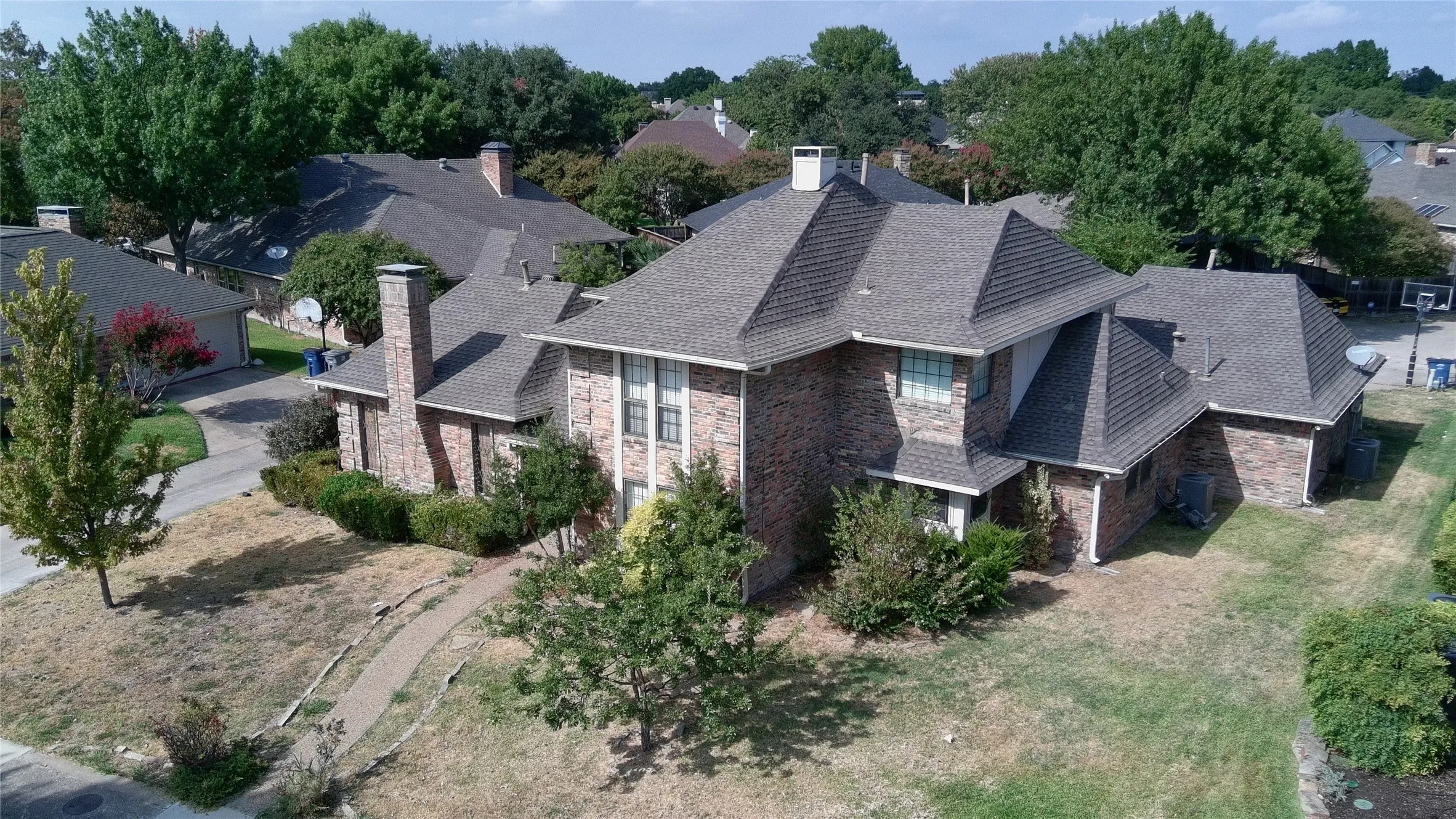 Single Family Residence For Sale in Collin County , 4307 Quail Hollow Road, Dallas, Texas 75287, 4 Bedroom, 3 Bathroom, 2 Garage spaces, 2,512 Sqft, built in 1981, mls#21353058, Real Estate Agent in Dallas, Homes For Sale in Collin county, Homes For Sale in Dallas, Realtor in Dallas Texas, Real Estate Brokerage Independent Realty Texas, Luminita Cordes Realtor