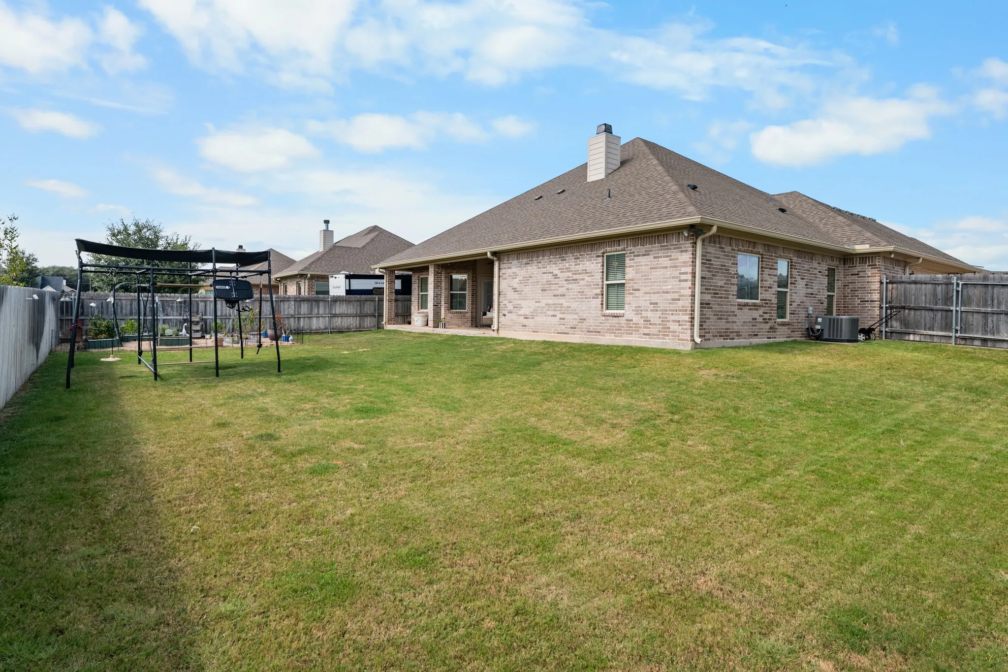Single Family Residence For Sale in Mc Lennan County , 717 Wintergreen Drive, Hewitt, Texas 76643, 4 Bedroom, 2 Bathroom, 2 Garage spaces, 2,325 Sqft, built in 2020, mls#21352846, Real Estate Agent in Hewitt, Homes For Sale in Mc Lennan county, Homes For Sale in Hewitt, Realtor in Hewitt Texas, Real Estate Brokerage Independent Realty Texas, Luminita Cordes Realtor
