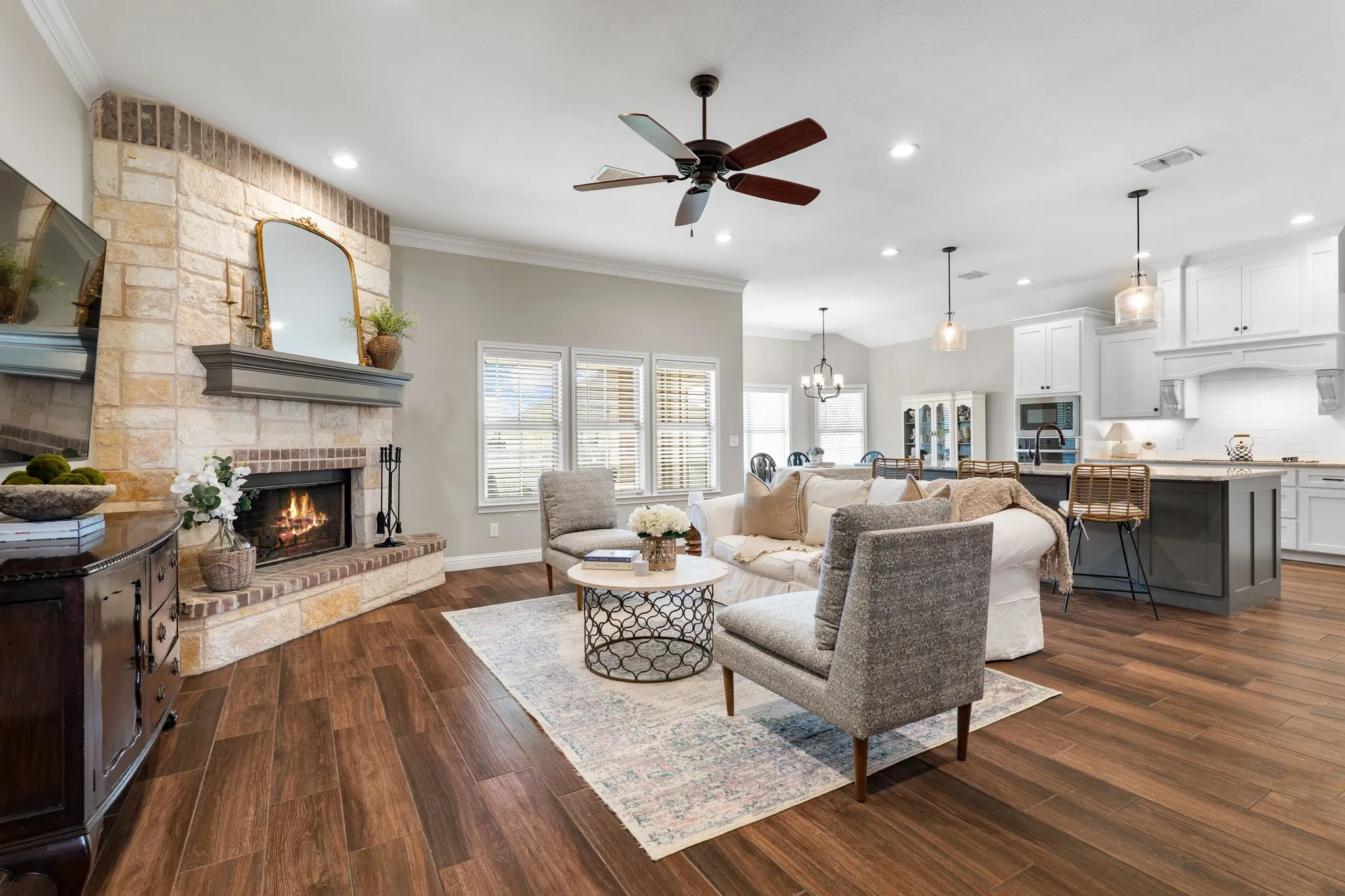 Single Family Residence For Sale in Mc Lennan County , 717 Wintergreen Drive, Hewitt, Texas 76643, 4 Bedroom, 2 Bathroom, 2 Garage spaces, 2,325 Sqft, built in 2020, mls#21352846, Real Estate Agent in Hewitt, Homes For Sale in Mc Lennan county, Homes For Sale in Hewitt, Realtor in Hewitt Texas, Real Estate Brokerage Independent Realty Texas, Luminita Cordes Realtor
