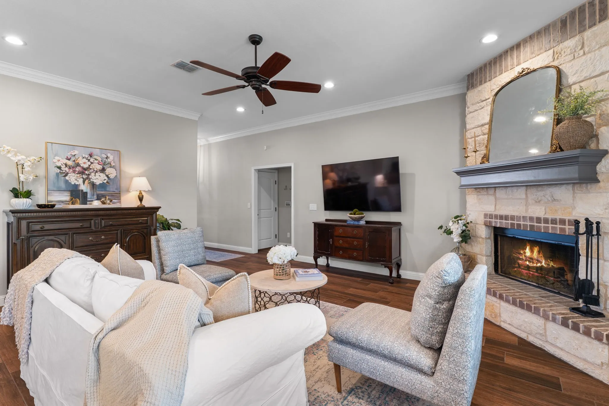 Single Family Residence For Sale in Mc Lennan County , 717 Wintergreen Drive, Hewitt, Texas 76643, 4 Bedroom, 2 Bathroom, 2 Garage spaces, 2,325 Sqft, built in 2020, mls#21352846, Real Estate Agent in Hewitt, Homes For Sale in Mc Lennan county, Homes For Sale in Hewitt, Realtor in Hewitt Texas, Real Estate Brokerage Independent Realty Texas, Luminita Cordes Realtor