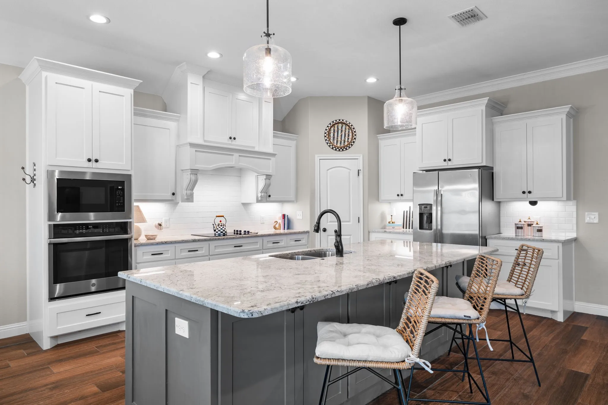 Single Family Residence For Sale in Mc Lennan County , 717 Wintergreen Drive, Hewitt, Texas 76643, 4 Bedroom, 2 Bathroom, 2 Garage spaces, 2,325 Sqft, built in 2020, mls#21352846, Real Estate Agent in Hewitt, Homes For Sale in Mc Lennan county, Homes For Sale in Hewitt, Realtor in Hewitt Texas, Real Estate Brokerage Independent Realty Texas, Luminita Cordes Realtor