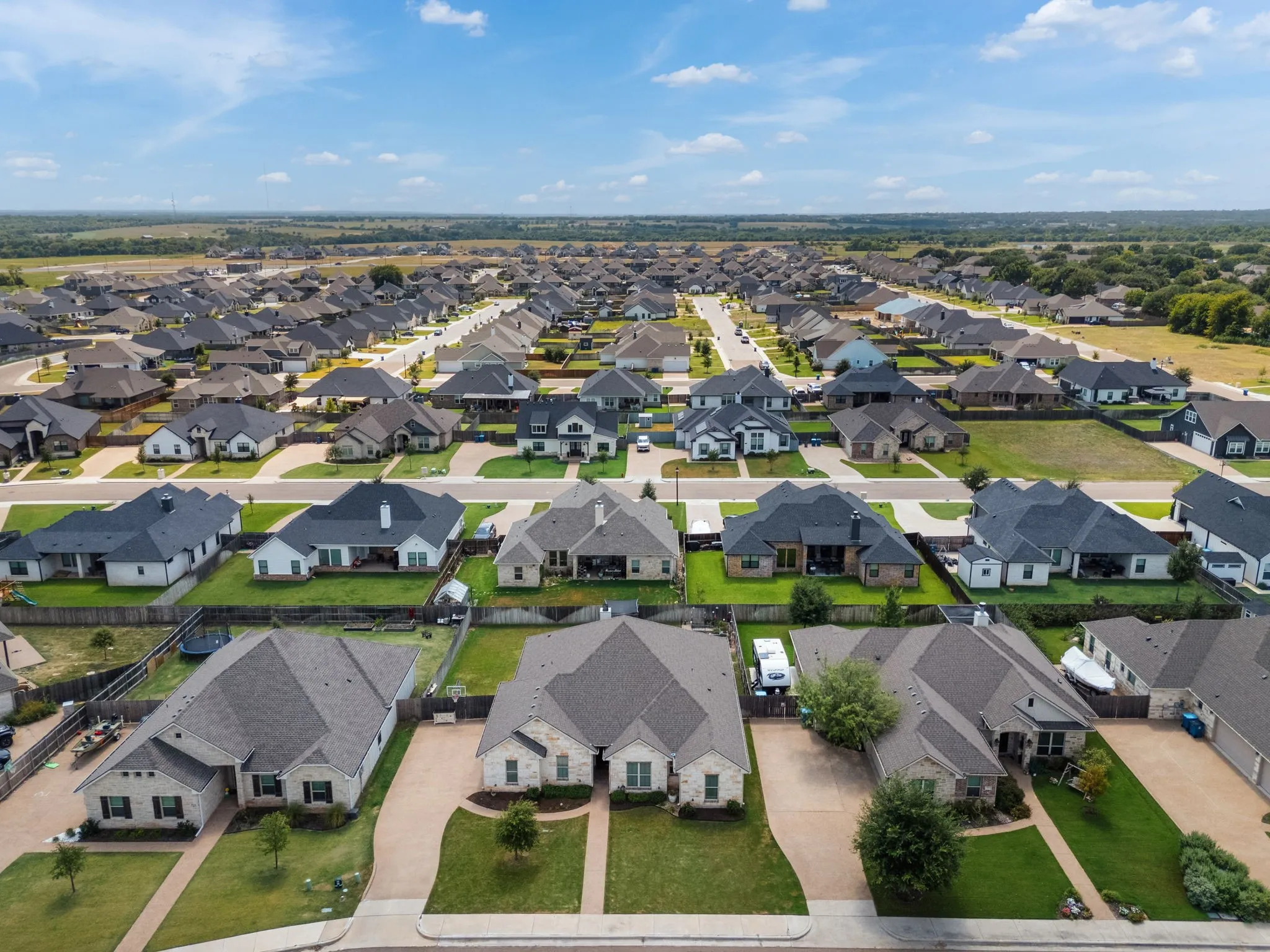 Single Family Residence For Sale in Mc Lennan County , 717 Wintergreen Drive, Hewitt, Texas 76643, 4 Bedroom, 2 Bathroom, 2 Garage spaces, 2,325 Sqft, built in 2020, mls#21352846, Real Estate Agent in Hewitt, Homes For Sale in Mc Lennan county, Homes For Sale in Hewitt, Realtor in Hewitt Texas, Real Estate Brokerage Independent Realty Texas, Luminita Cordes Realtor