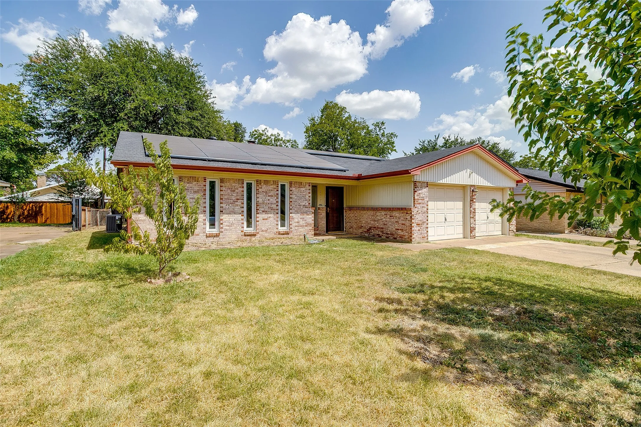 Single Family Residence For Sale in Dallas County , 2617 Magnolia Drive, Irving, Texas 75062, 4 Bedroom, 2 Bathroom, 2 Garage spaces, 2,318 Sqft, built in 1967, mls#21352412, Real Estate Agent in Irving, Homes For Sale in Dallas county, Homes For Sale in Irving, Realtor in Irving Texas, Real Estate Brokerage Independent Realty Texas, Luminita Cordes Realtor