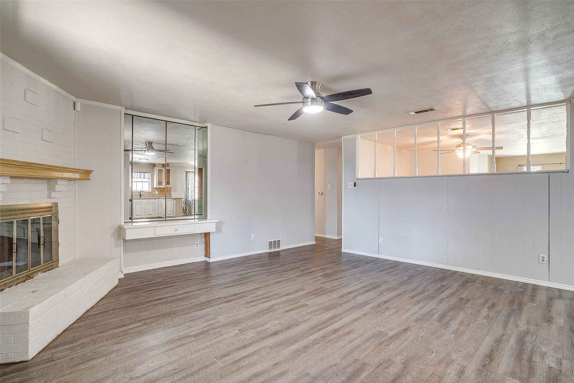 Single Family Residence For Sale in Dallas County , 2617 Magnolia Drive, Irving, Texas 75062, 4 Bedroom, 2 Bathroom, 2 Garage spaces, 2,318 Sqft, built in 1967, mls#21352412, Real Estate Agent in Irving, Homes For Sale in Dallas county, Homes For Sale in Irving, Realtor in Irving Texas, Real Estate Brokerage Independent Realty Texas, Luminita Cordes Realtor