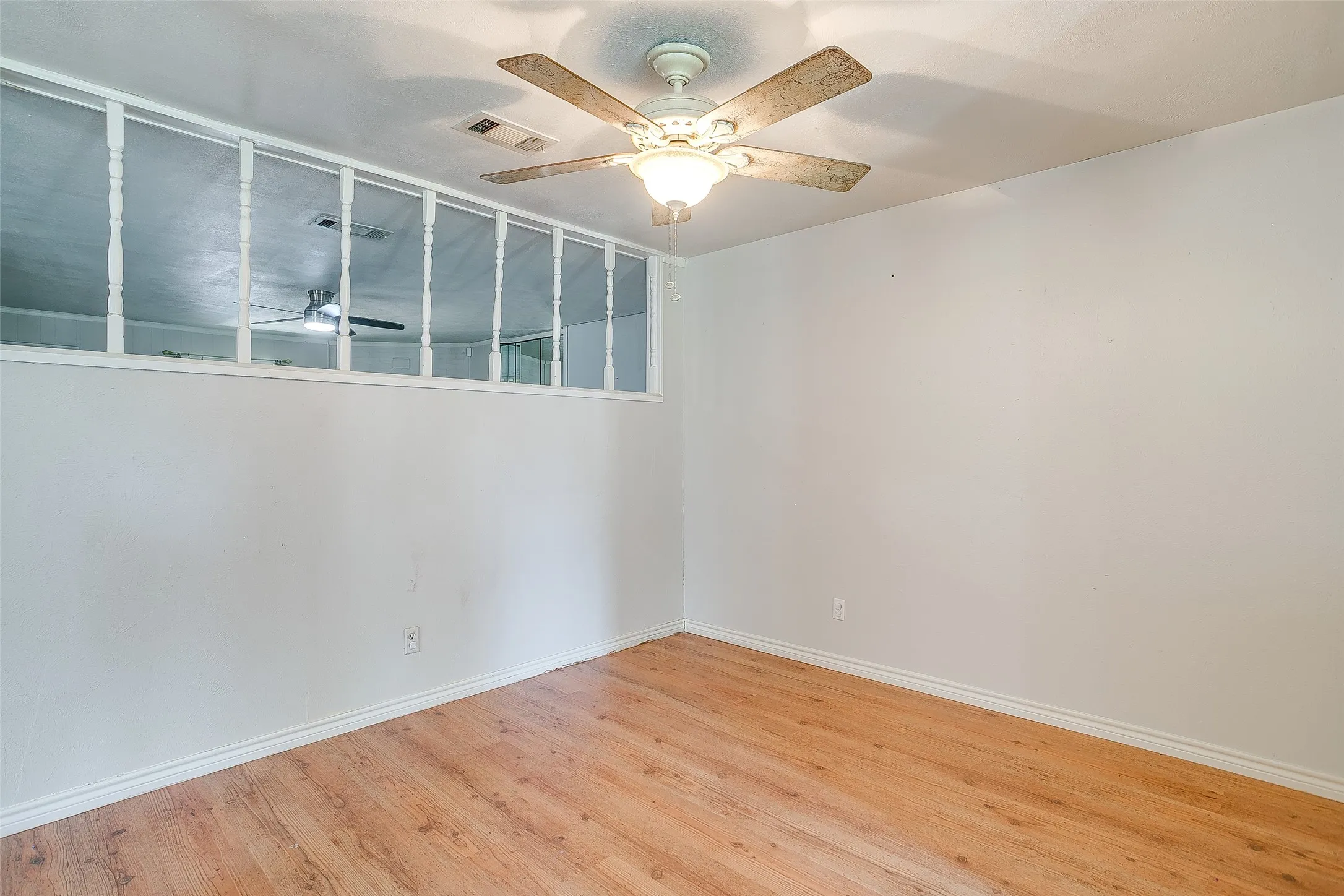 Single Family Residence For Sale in Dallas County , 2617 Magnolia Drive, Irving, Texas 75062, 4 Bedroom, 2 Bathroom, 2 Garage spaces, 2,318 Sqft, built in 1967, mls#21352412, Real Estate Agent in Irving, Homes For Sale in Dallas county, Homes For Sale in Irving, Realtor in Irving Texas, Real Estate Brokerage Independent Realty Texas, Luminita Cordes Realtor