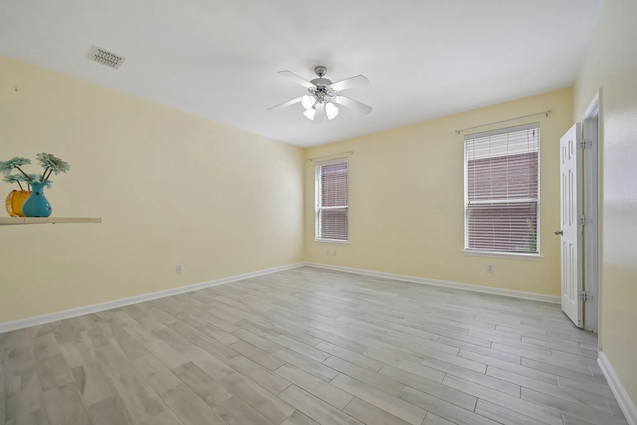 Single Family Residence For Sale in Denton County , 12508 Sunrise Drive, Frisco, Texas 75036, 4 Bedroom, 3 Bathroom, 2 Garage spaces, 2,675 Sqft, built in 2008, mls#21352913, Real Estate Agent in Frisco, Homes For Sale in Denton county, Homes For Sale in Frisco, Realtor in Frisco Texas, Real Estate Brokerage Independent Realty Texas, Luminita Cordes Realtor