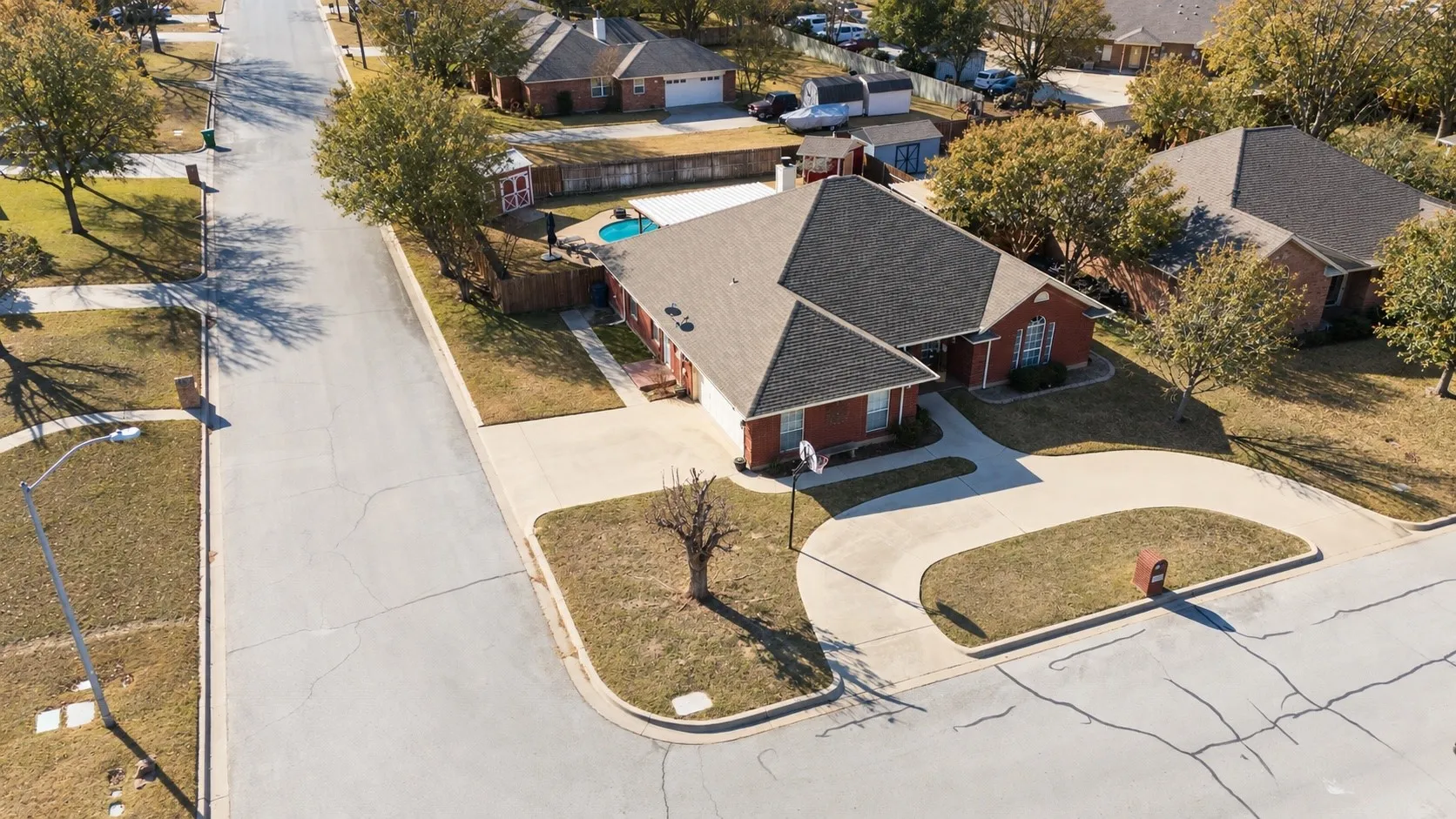 Single Family Residence For Sale in Wise County , 1701 Oakmeadow Drive, Decatur, Texas 76234, 4 Bedroom, 3 Bathroom, 2 Garage spaces, 2,123 Sqft, built in 1998, mls#21353138, Real Estate Agent in Decatur, Homes For Sale in Wise county, Homes For Sale in Decatur, Realtor in Decatur Texas, Real Estate Brokerage Independent Realty Texas, Luminita Cordes Realtor
