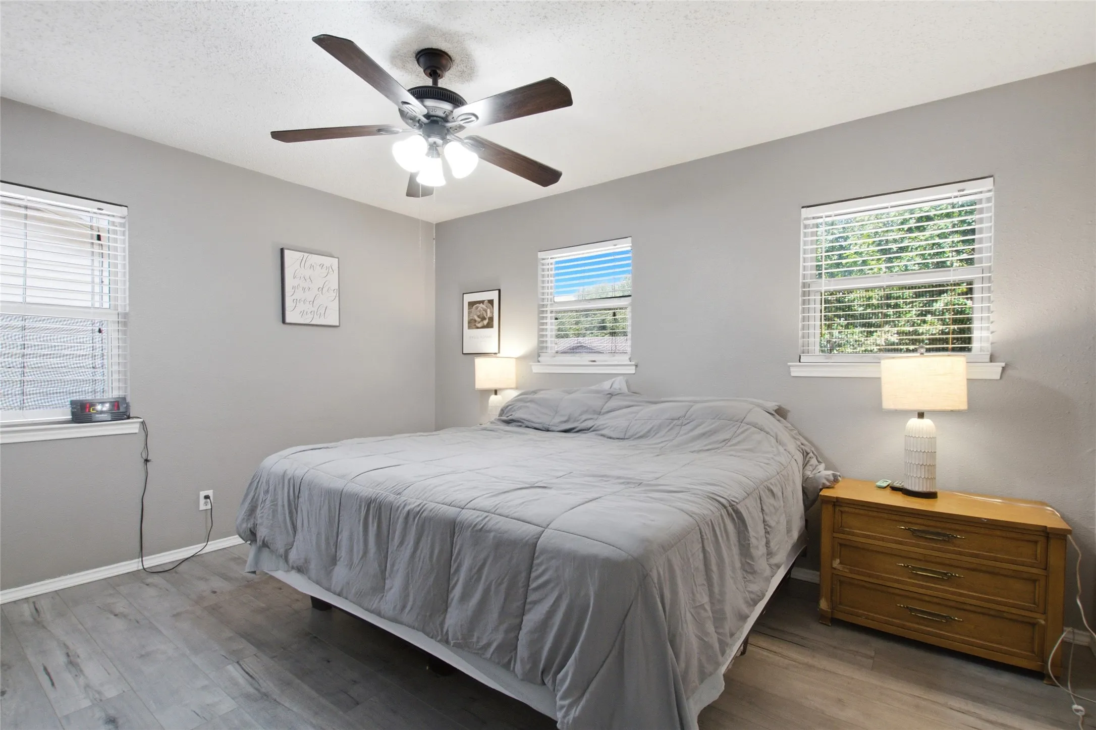 Single Family Residence For Sale in Tarrant County , 1010 Denton Drive, Euless, Texas 76039, 3 Bedroom, 1 Bathroom, Garage spaces, 950 Sqft, built in 1958, mls#21352912, Real Estate Agent in Euless, Homes For Sale in Tarrant county, Homes For Sale in Euless, Realtor in Euless Texas, Real Estate Brokerage Independent Realty Texas, Luminita Cordes Realtor