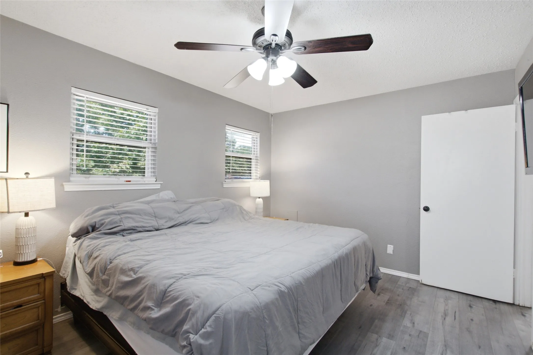 Single Family Residence For Sale in Tarrant County , 1010 Denton Drive, Euless, Texas 76039, 3 Bedroom, 1 Bathroom, Garage spaces, 950 Sqft, built in 1958, mls#21352912, Real Estate Agent in Euless, Homes For Sale in Tarrant county, Homes For Sale in Euless, Realtor in Euless Texas, Real Estate Brokerage Independent Realty Texas, Luminita Cordes Realtor