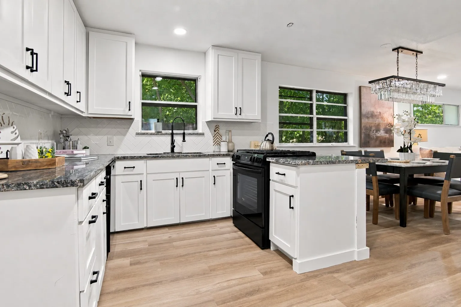 Single Family Residence For Sale in Tarrant County , 3616 Bewley Street, North Richland Hills, Texas 76117, 3 Bedroom, 3 Bathroom, 2 Garage spaces, 2,303 Sqft, built in 1961, mls#21351654, Real Estate Agent in North Richland Hills, Homes For Sale in Tarrant county, Homes For Sale in North Richland Hills, Realtor in North Richland Hills Texas, Real Estate Brokerage Independent Realty Texas, Luminita Cordes Realtor