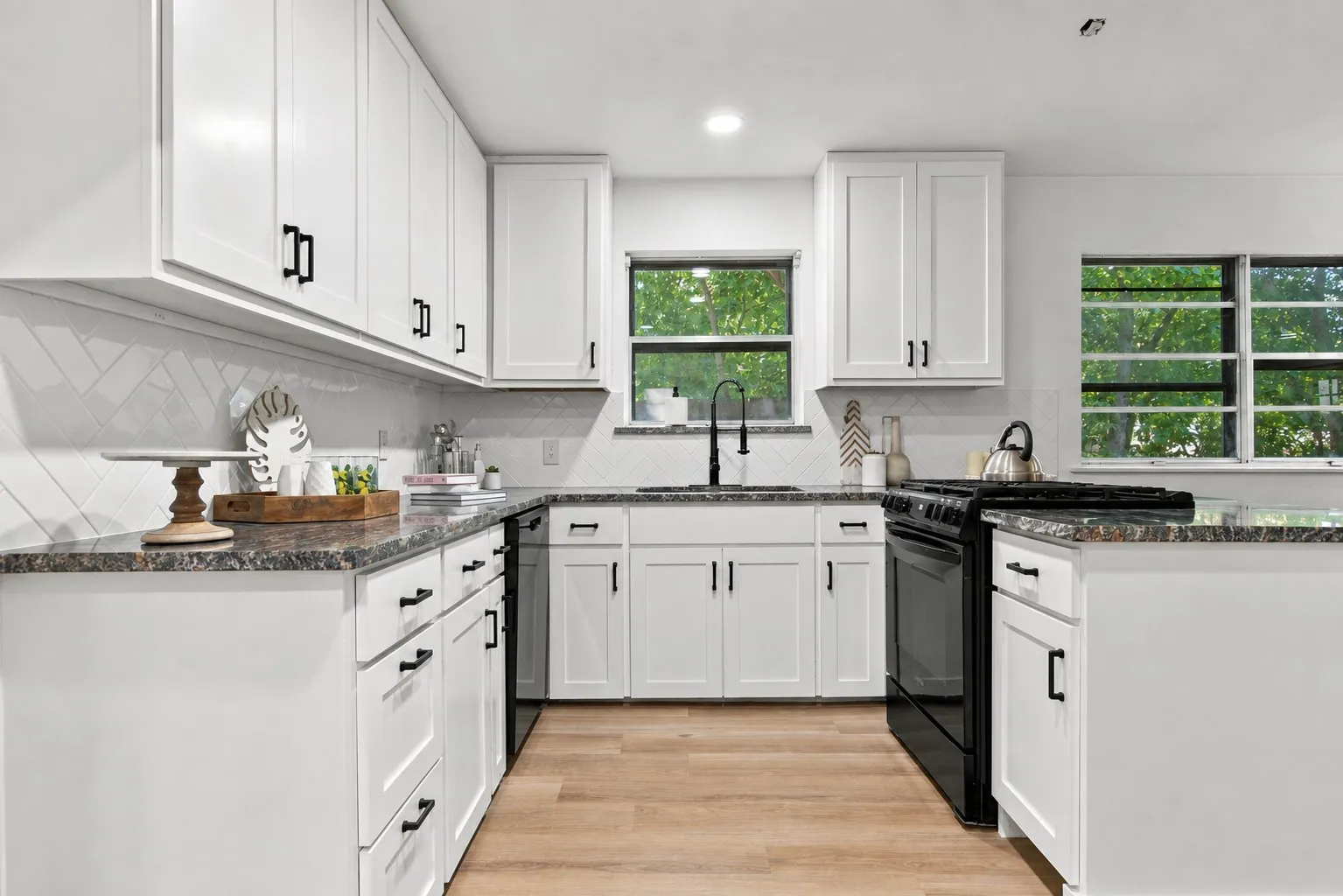 Single Family Residence For Sale in Tarrant County , 3616 Bewley Street, North Richland Hills, Texas 76117, 3 Bedroom, 3 Bathroom, 2 Garage spaces, 2,303 Sqft, built in 1961, mls#21351654, Real Estate Agent in North Richland Hills, Homes For Sale in Tarrant county, Homes For Sale in North Richland Hills, Realtor in North Richland Hills Texas, Real Estate Brokerage Independent Realty Texas, Luminita Cordes Realtor