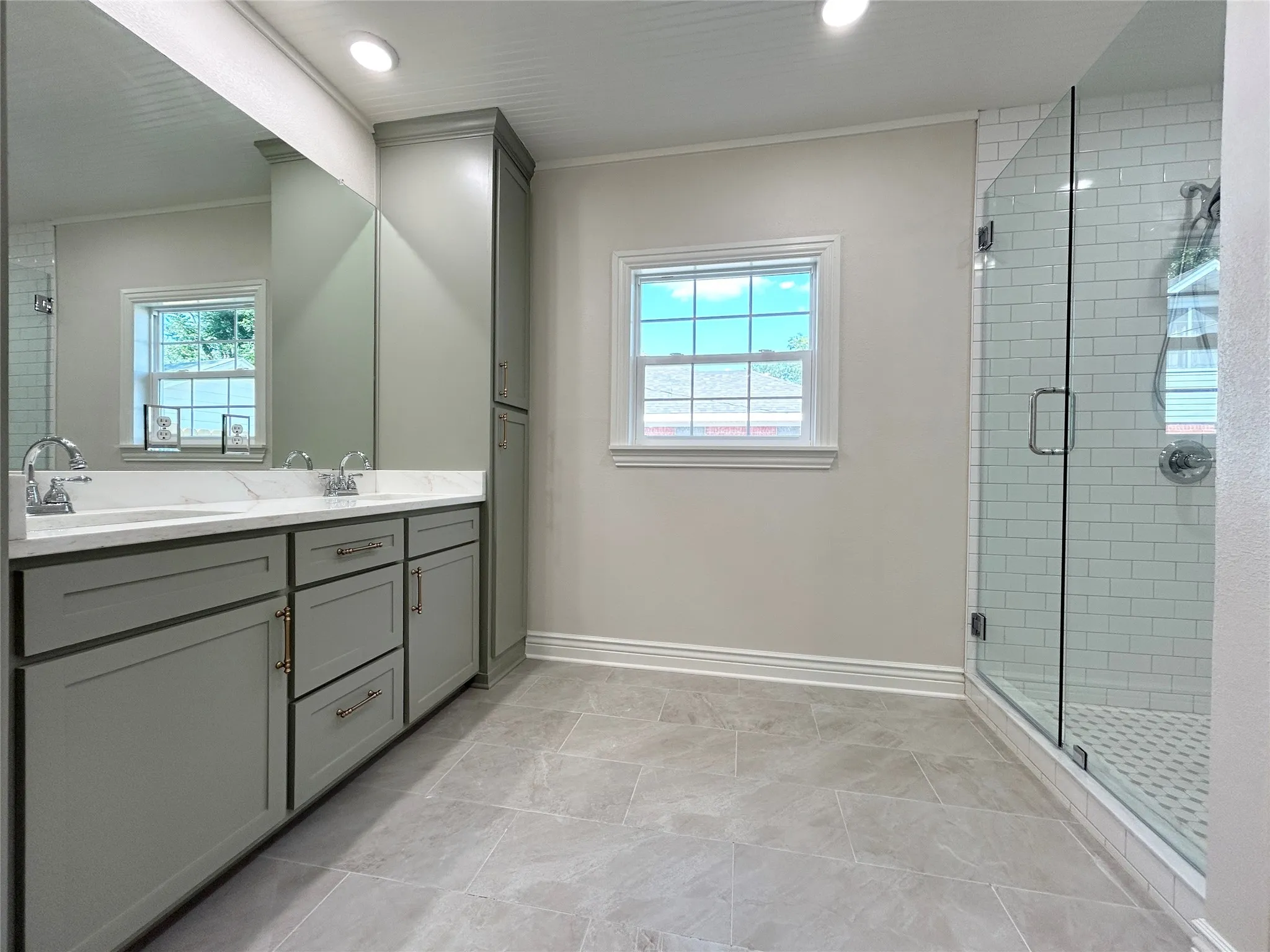 primary en-suite bathroom with large walk in shower!