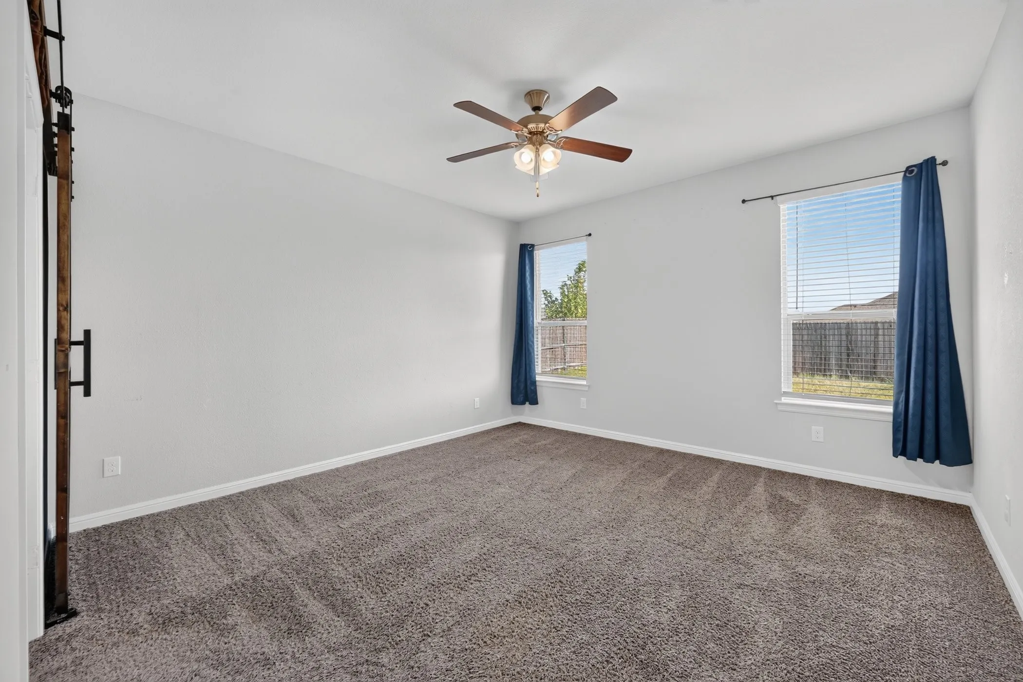 Single Family Residence For Sale in Tarrant County , 576 Pendennis Drive, Saginaw, Texas 76131, 4 Bedroom, 4 Bathroom, 2 Garage spaces, 2,859 Sqft, built in 2019, mls#21350768, Real Estate Agent in Saginaw, Homes For Sale in Tarrant county, Homes For Sale in Saginaw, Realtor in Saginaw Texas, Real Estate Brokerage Independent Realty Texas, Luminita Cordes Realtor