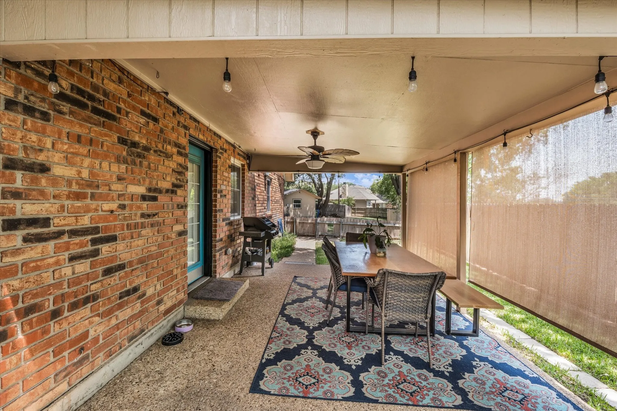 Single Family Residence For Sale in Mc Lennan County , 5206 Chaparral Drive, Waco, Texas 76710, 4 Bedrooms, 3 Bathrooms, Garage spaces, 2,701 Sqft, built in 1976, Price $444,500, mls#21345146, Real Estate Agent in Waco, Homes For Sale in Mc Lennan county, Homes For Sale in Waco, Realtor in Waco Texas, Real Estate Brokerage Independent Realty Texas, Luminita Cordes Realtor