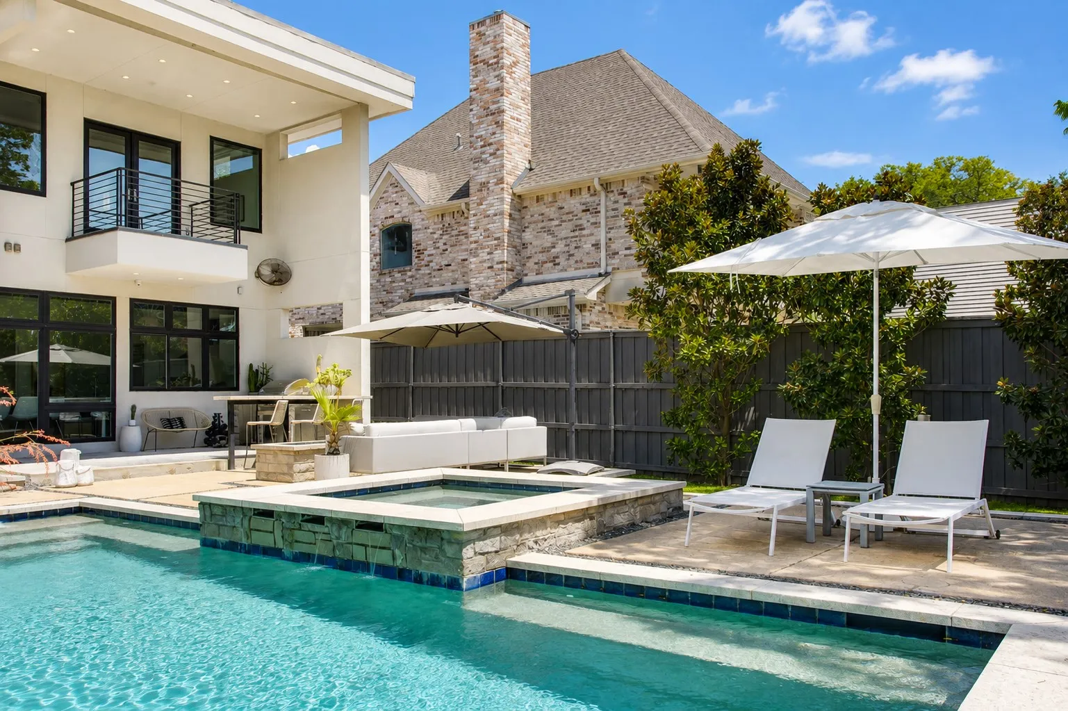 Single Family Residence For Sale in Dallas County , 2215 Madera Street, Dallas, Texas 75206, 3 Bedroom, 3 Bathroom, 2 Garage spaces, 2,738 Sqft, built in 2016, mls#21347105, Real Estate Agent in Dallas, Homes For Sale in Dallas county, Homes For Sale in Dallas, Realtor in Dallas Texas, Real Estate Brokerage Independent Realty Texas, Luminita Cordes Realtor