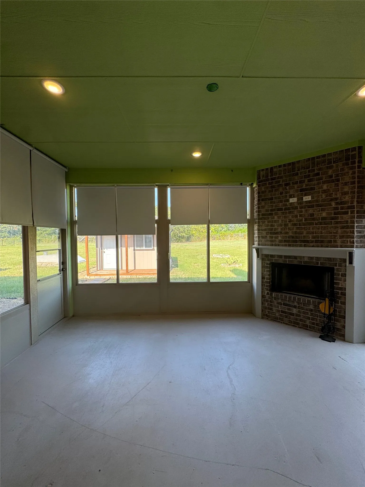 Single Family Residence For Rent in Parker County , 499 Christian Way, Azle, Texas 76020, 4 Bedroom, 2 Bathroom, 3 Garage spaces, 2,400 Sqft, built in 2020, mls#21353163, Real Estate Agent in Azle, Homes For Rent in Parker county, Homes For Rent in Azle, Realtor in Azle Texas, Real Estate Brokerage Independent Realty Texas, Luminita Cordes Realtor
