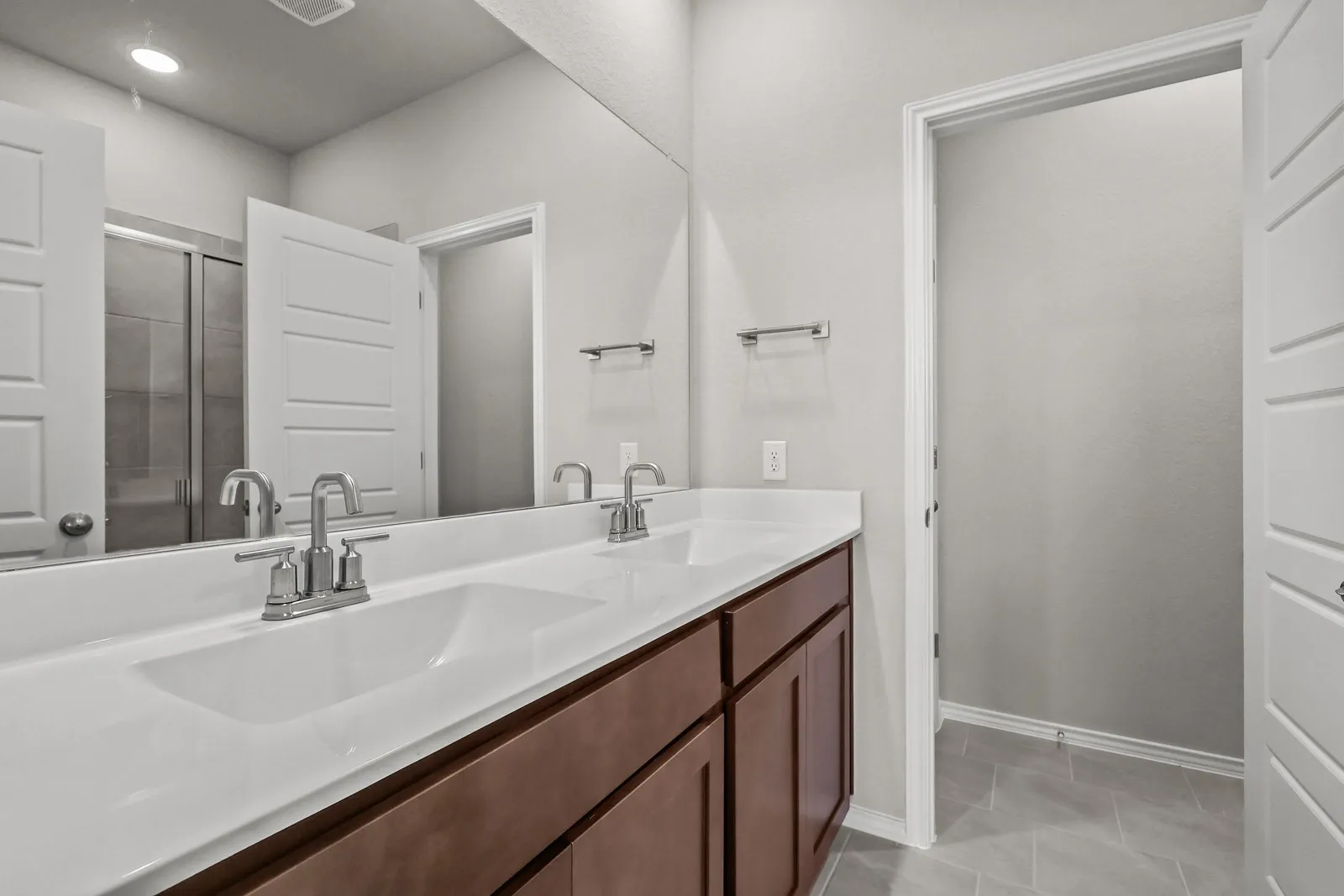 Single Family Residence For Sale in Kaufman County , 3509 Hank Drive, Heartland, Texas 75114, 3 Bedroom, 2 Bathroom, 2 Garage spaces, 1,459 Sqft, built in 2026, mls#21353157, Real Estate Agent in Heartland, Homes For Sale in Kaufman county, Homes For Sale in Heartland, Realtor in Heartland Texas, Real Estate Brokerage Independent Realty Texas, Luminita Cordes Realtor
