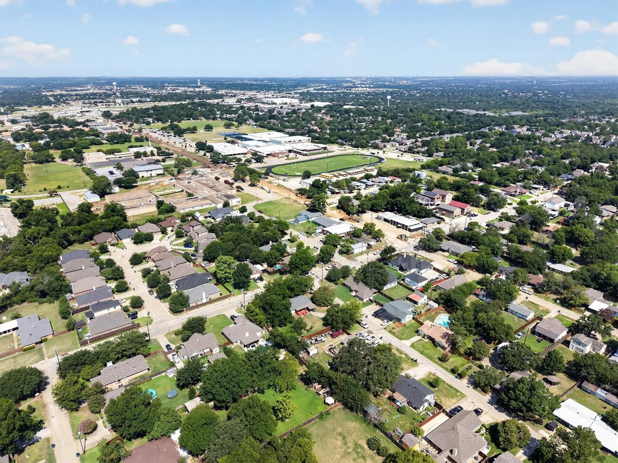 Single Family Residence For Sale in Denton County , 108 S Lakeview Drive, Lake Dallas, Texas 75065, 3 Bedroom, 1 Bathroom, 1 Garage spaces, 1,008 Sqft, built in 1973, mls#21353144, Real Estate Agent in Lake Dallas, Homes For Sale in Denton county, Homes For Sale in Lake Dallas, Realtor in Lake Dallas Texas, Real Estate Brokerage Independent Realty Texas, Luminita Cordes Realtor