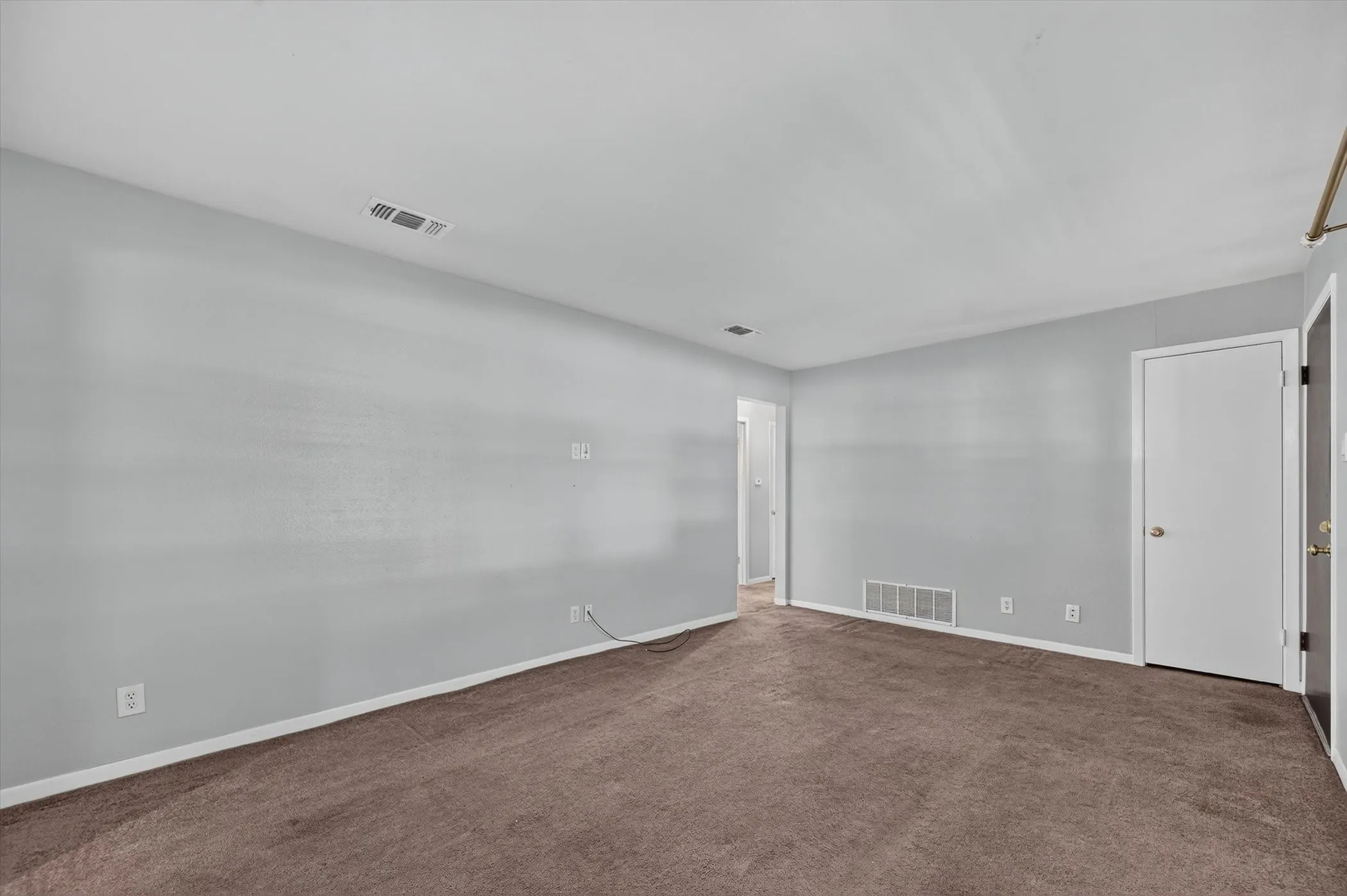 Single Family Residence For Sale in Denton County , 108 S Lakeview Drive, Lake Dallas, Texas 75065, 3 Bedroom, 1 Bathroom, 1 Garage spaces, 1,008 Sqft, built in 1973, mls#21353144, Real Estate Agent in Lake Dallas, Homes For Sale in Denton county, Homes For Sale in Lake Dallas, Realtor in Lake Dallas Texas, Real Estate Brokerage Independent Realty Texas, Luminita Cordes Realtor
