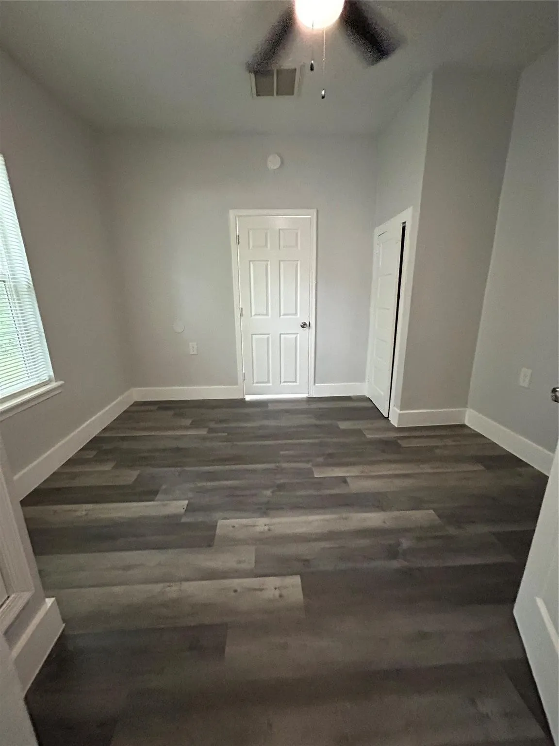 Duplex For Rent in Dallas County , 3501 Latimer Street, Dallas, Texas 75215, 2 Bedrooms, 1 Bathroom, Garage spaces, 1,008 Sqft, built in 1907, Price $1,095, mls#21353164, Real Estate Agent in Dallas, Homes For Rent in Dallas county, Homes For Rent in Dallas, Realtor in Dallas Texas, Real Estate Brokerage Independent Realty Texas, Luminita Cordes Realtor