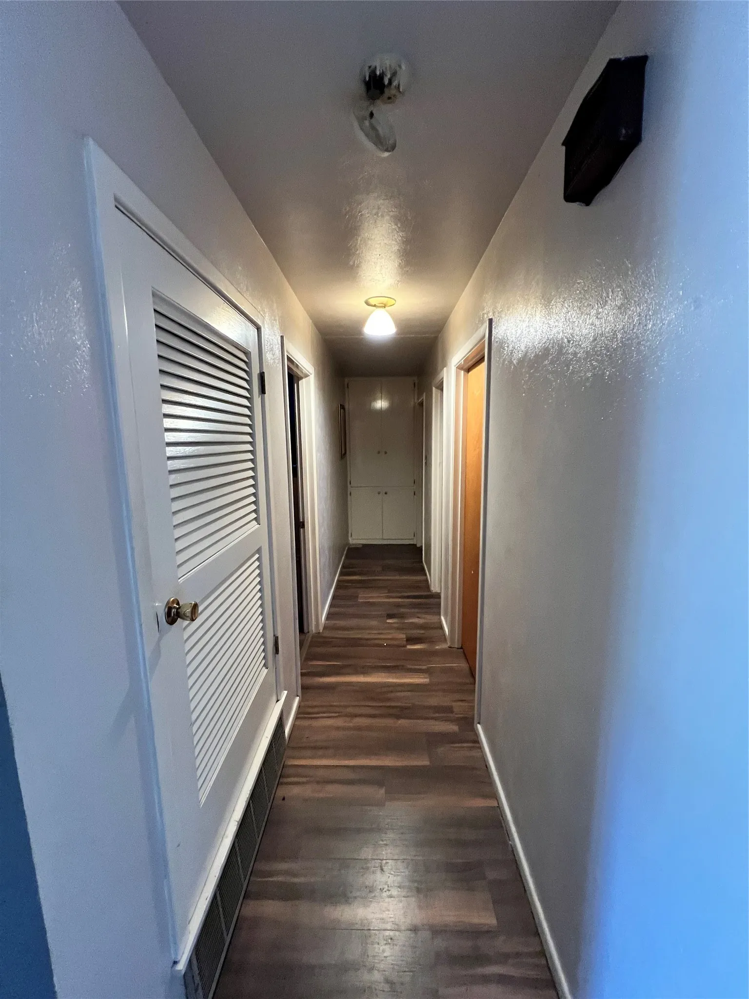 Single Family Residence For Sale in Johnson County , 1206 Crestwood Drive, Cleburne, Texas 76033, 3 Bedroom, 2 Bathroom, 1 Garage spaces, 1,612 Sqft, built in 1965, mls#21353047, Real Estate Agent in Cleburne, Homes For Sale in Johnson county, Homes For Sale in Cleburne, Realtor in Cleburne Texas, Real Estate Brokerage Independent Realty Texas, Luminita Cordes Realtor