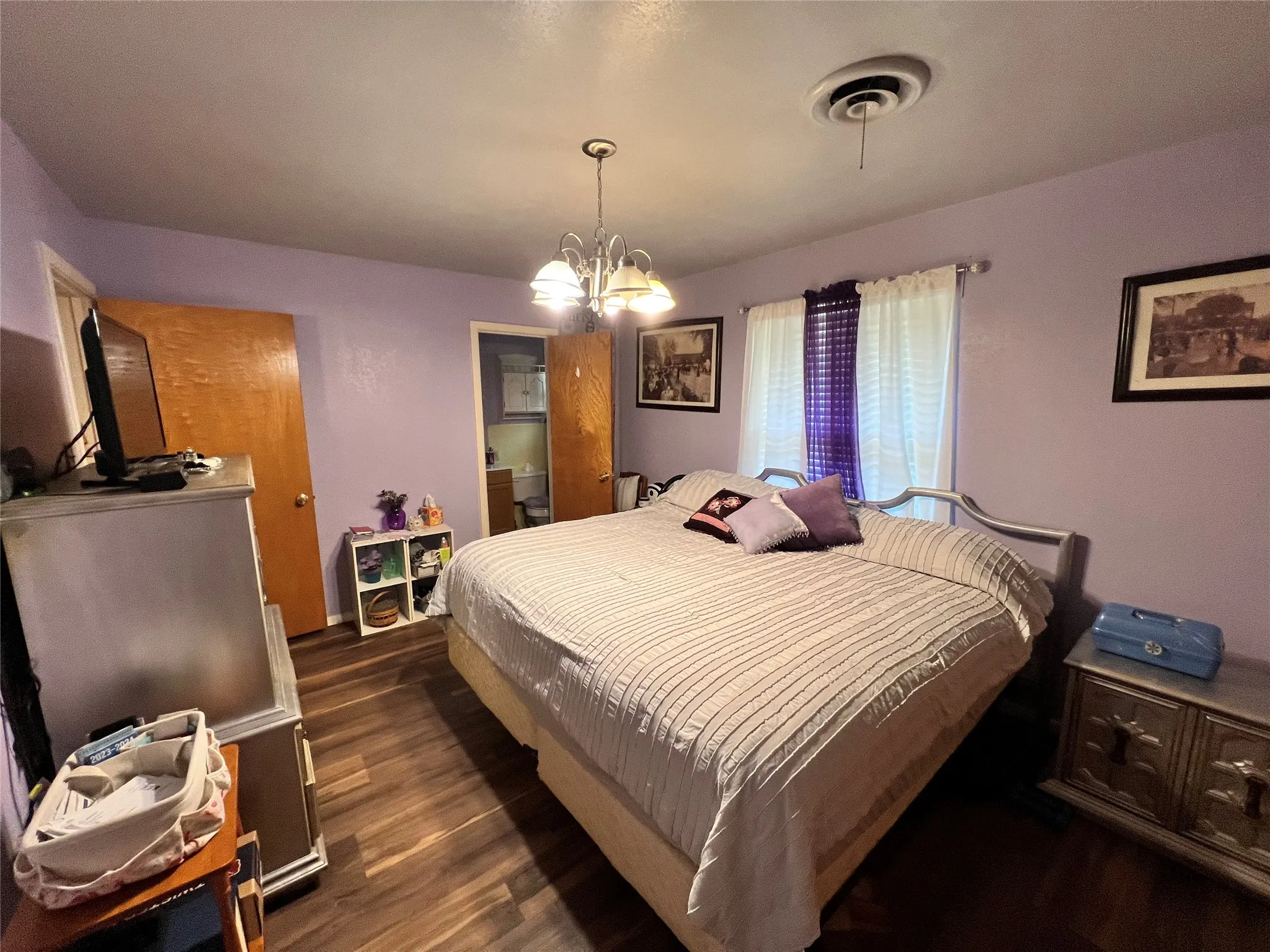 Single Family Residence For Sale in Johnson County , 1206 Crestwood Drive, Cleburne, Texas 76033, 3 Bedroom, 2 Bathroom, 1 Garage spaces, 1,612 Sqft, built in 1965, mls#21353047, Real Estate Agent in Cleburne, Homes For Sale in Johnson county, Homes For Sale in Cleburne, Realtor in Cleburne Texas, Real Estate Brokerage Independent Realty Texas, Luminita Cordes Realtor