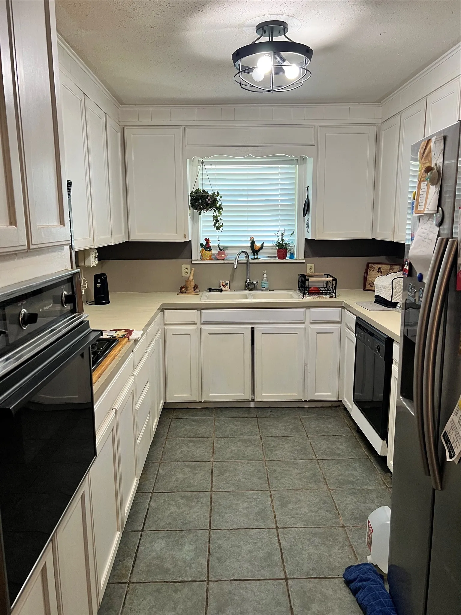 Single Family Residence For Sale in Johnson County , 1206 Crestwood Drive, Cleburne, Texas 76033, 3 Bedroom, 2 Bathroom, 1 Garage spaces, 1,612 Sqft, built in 1965, mls#21353047, Real Estate Agent in Cleburne, Homes For Sale in Johnson county, Homes For Sale in Cleburne, Realtor in Cleburne Texas, Real Estate Brokerage Independent Realty Texas, Luminita Cordes Realtor