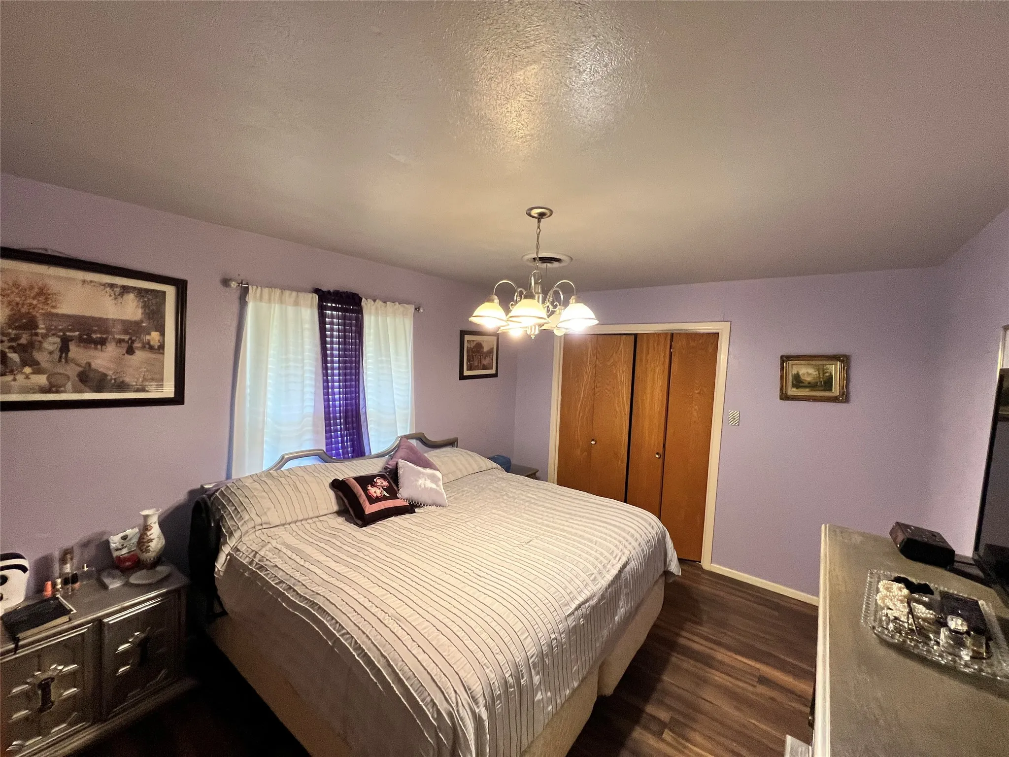 Single Family Residence For Sale in Johnson County , 1206 Crestwood Drive, Cleburne, Texas 76033, 3 Bedroom, 2 Bathroom, 1 Garage spaces, 1,612 Sqft, built in 1965, mls#21353047, Real Estate Agent in Cleburne, Homes For Sale in Johnson county, Homes For Sale in Cleburne, Realtor in Cleburne Texas, Real Estate Brokerage Independent Realty Texas, Luminita Cordes Realtor