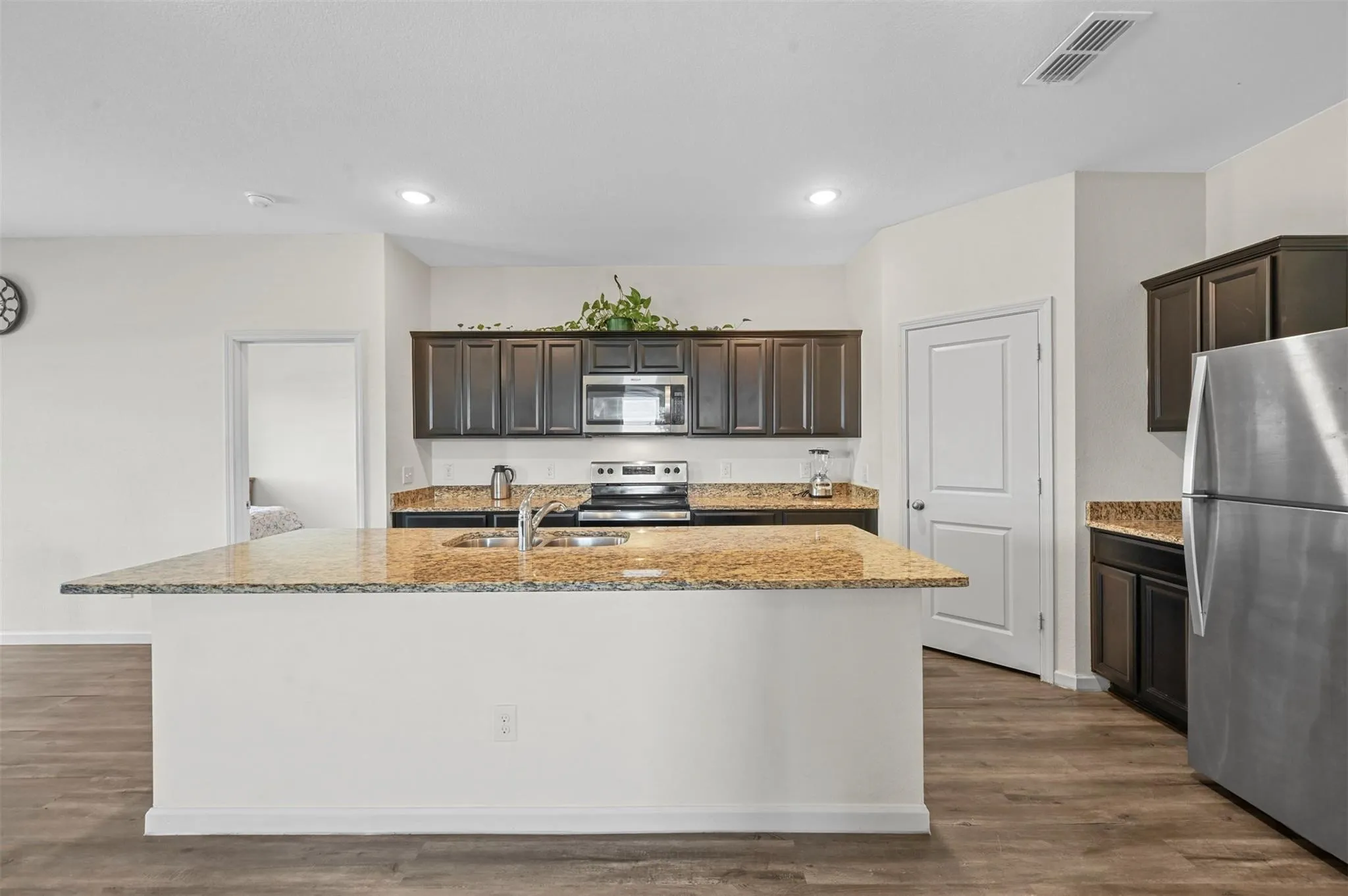 Single Family Residence For Rent in Collin County , 1922 Rodeo Drive, Anna, Texas 75409, 4 Bedroom, 2 Bathroom, 2 Garage spaces, 1,884 Sqft, built in 2020, mls#21353170, Real Estate Agent in Anna, Homes For Rent in Collin county, Homes For Rent in Anna, Realtor in Anna Texas, Real Estate Brokerage Independent Realty Texas, Luminita Cordes Realtor