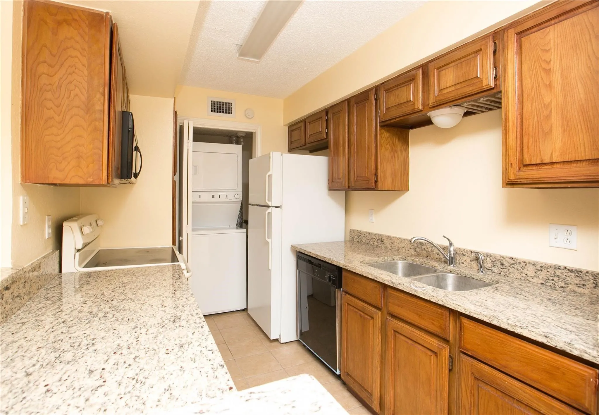 Condominium For Rent in Dallas County , 5840 Spring Valley Road 909, Dallas, Texas 75254, 1 Bedroom, 1 Bathroom, Garage spaces, 720 Sqft, built in 1981, mls#21353153, Real Estate Agent in Dallas, Homes For Rent in Dallas county, Homes For Rent in Dallas, Realtor in Dallas Texas, Real Estate Brokerage Independent Realty Texas, Luminita Cordes Realtor
