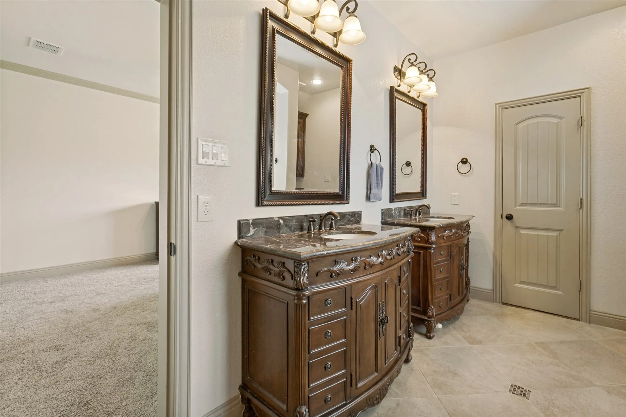 Single Family Residence For Sale in Hunt County , 1305 Koto Wood Drive, Royse City, Texas 75189, 4 Bedroom, 2 Bathroom, 2 Garage spaces, 2,131 Sqft, built in 2014, mls#21352924, Real Estate Agent in Royse City, Homes For Sale in Hunt county, Homes For Sale in Royse City, Realtor in Royse City Texas, Real Estate Brokerage Independent Realty Texas, Luminita Cordes Realtor