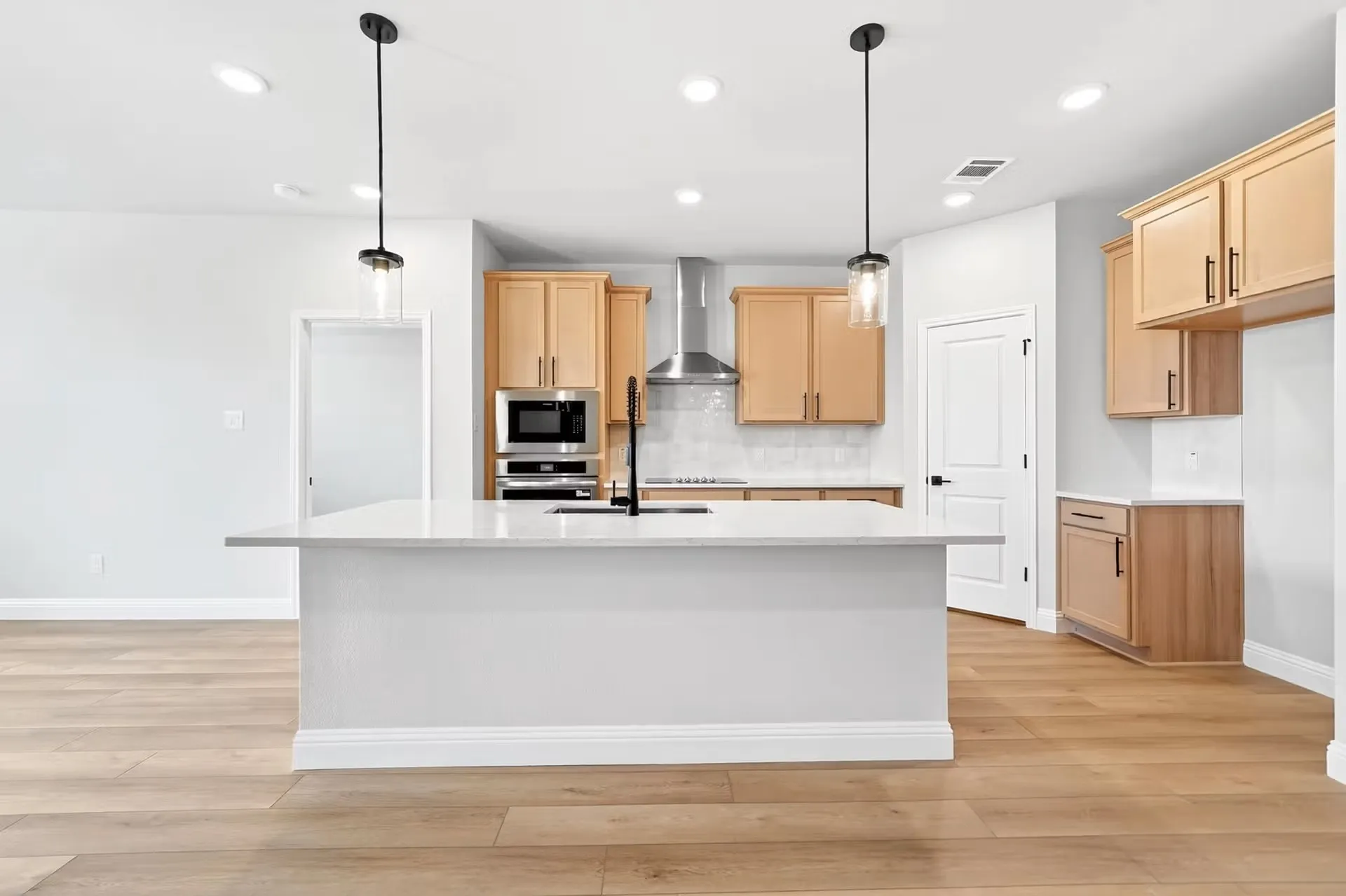 Single Family Residence For Sale in Rockwall County , 6020 Havature Way, Royse City, Texas 75189, 3 Bedroom, 3 Bathroom, 2 Garage spaces, 2,072 Sqft, built in 2026, mls#21353172, Real Estate Agent in Royse City, Homes For Sale in Rockwall county, Homes For Sale in Royse City, Realtor in Royse City Texas, Real Estate Brokerage Independent Realty Texas, Luminita Cordes Realtor