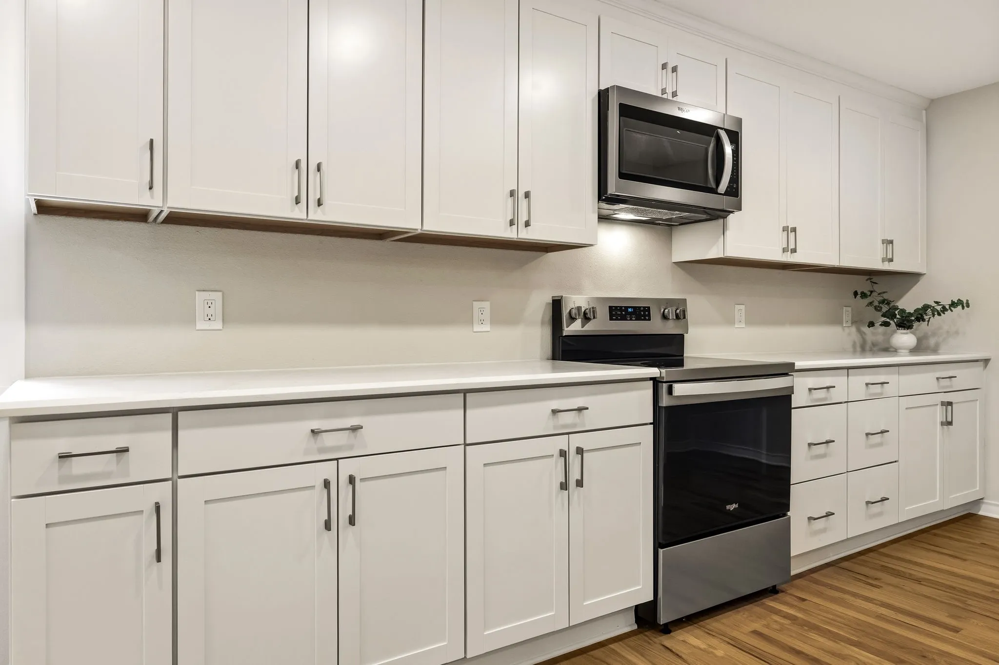 Single Family Residence For Sale in Dallas County , 10419 Royalwood Drive, Dallas, Texas 75238, 4 Bedroom, 3 Bathroom, Garage spaces, 2,892 Sqft, built in 1959, mls#21352531, Real Estate Agent in Dallas, Homes For Sale in Dallas county, Homes For Sale in Dallas, Realtor in Dallas Texas, Real Estate Brokerage Independent Realty Texas, Luminita Cordes Realtor