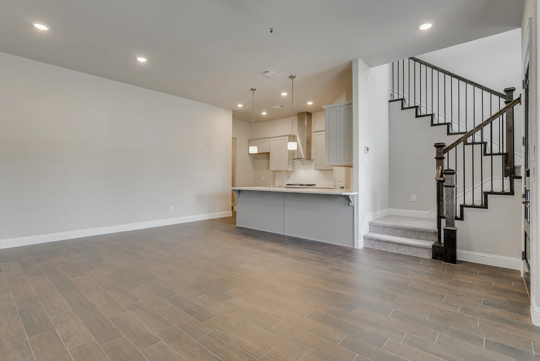 Townhouse For Rent in Denton County , 2225 Apex Drive, Flower Mound, Texas 75028, 3 Bedroom, 3 Bathroom, 2 Garage spaces, 1,698 Sqft, built in 2019, mls#21353182, Real Estate Agent in Flower Mound, Homes For Rent in Denton county, Homes For Rent in Flower Mound, Realtor in Flower Mound Texas, Real Estate Brokerage Independent Realty Texas, Luminita Cordes Realtor