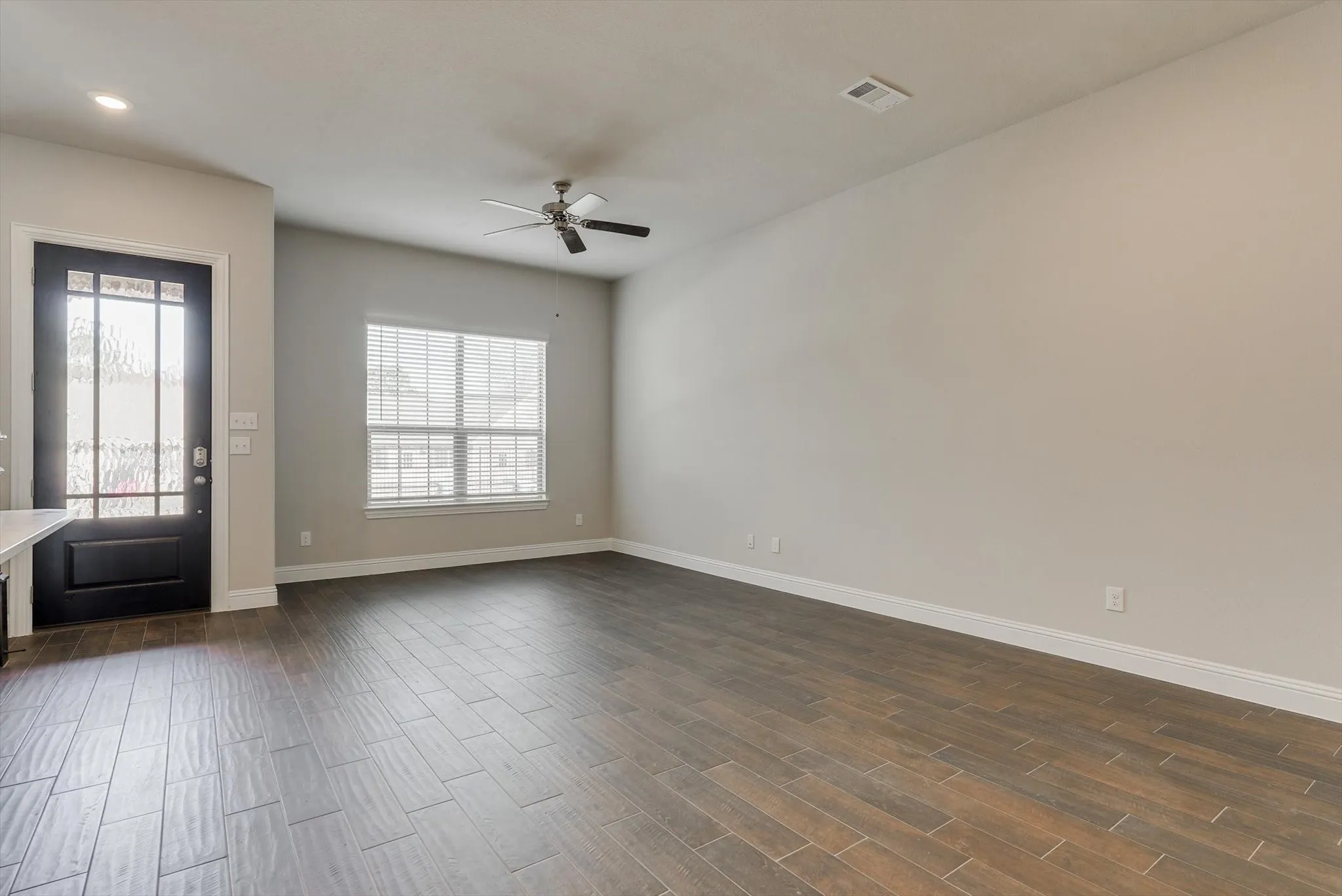Townhouse For Rent in Denton County , 2225 Apex Drive, Flower Mound, Texas 75028, 3 Bedroom, 3 Bathroom, 2 Garage spaces, 1,698 Sqft, built in 2019, mls#21353182, Real Estate Agent in Flower Mound, Homes For Rent in Denton county, Homes For Rent in Flower Mound, Realtor in Flower Mound Texas, Real Estate Brokerage Independent Realty Texas, Luminita Cordes Realtor