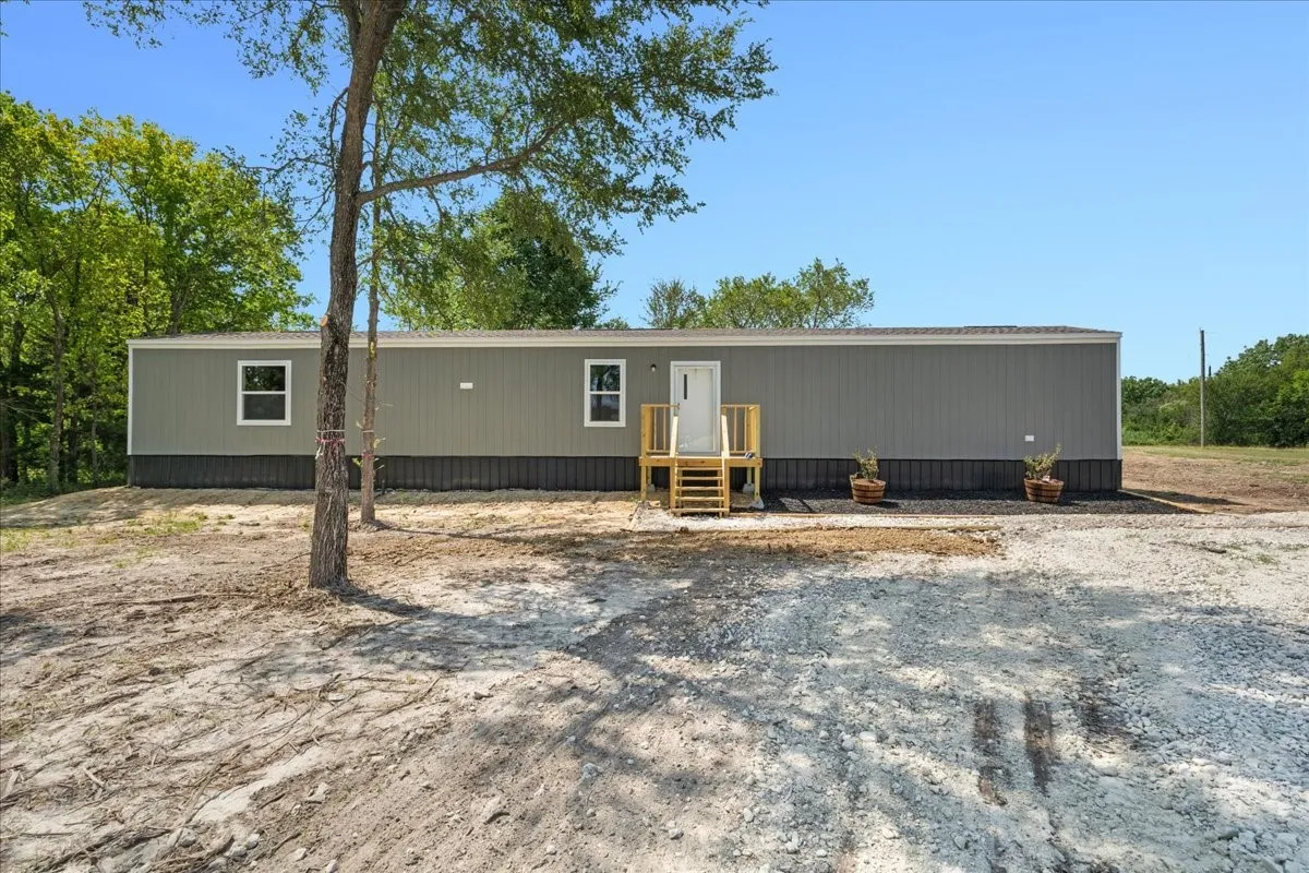 Manufactured Home For Sale in Navarro County , 206 SE CR 3048A, Corsicana, Texas 75109, 3 Bedroom, 2 Bathroom, Garage spaces, 1,064 Sqft, built in 2026, mls#21351443, Real Estate Agent in Corsicana, Homes For Sale in Navarro county, Homes For Sale in Corsicana, Realtor in Corsicana Texas, Real Estate Brokerage Independent Realty Texas, Luminita Cordes Realtor