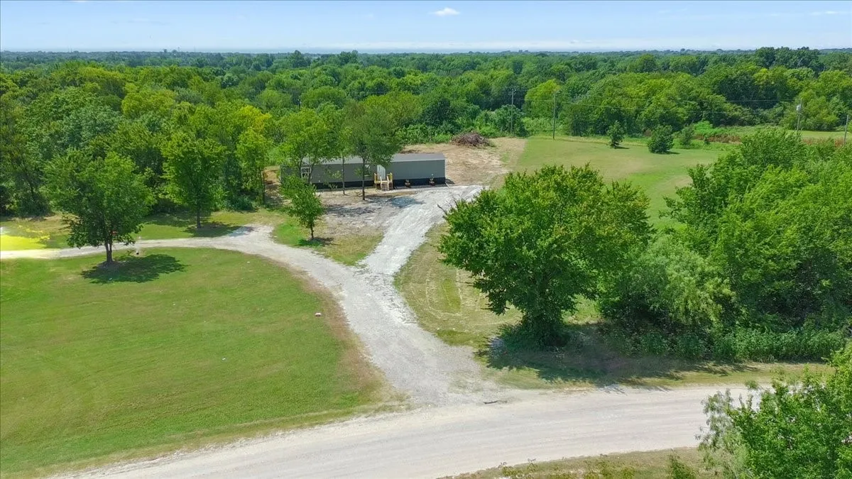 Manufactured Home For Sale in Navarro County , 206 SE CR 3048A, Corsicana, Texas 75109, 3 Bedroom, 2 Bathroom, Garage spaces, 1,064 Sqft, built in 2026, mls#21351443, Real Estate Agent in Corsicana, Homes For Sale in Navarro county, Homes For Sale in Corsicana, Realtor in Corsicana Texas, Real Estate Brokerage Independent Realty Texas, Luminita Cordes Realtor