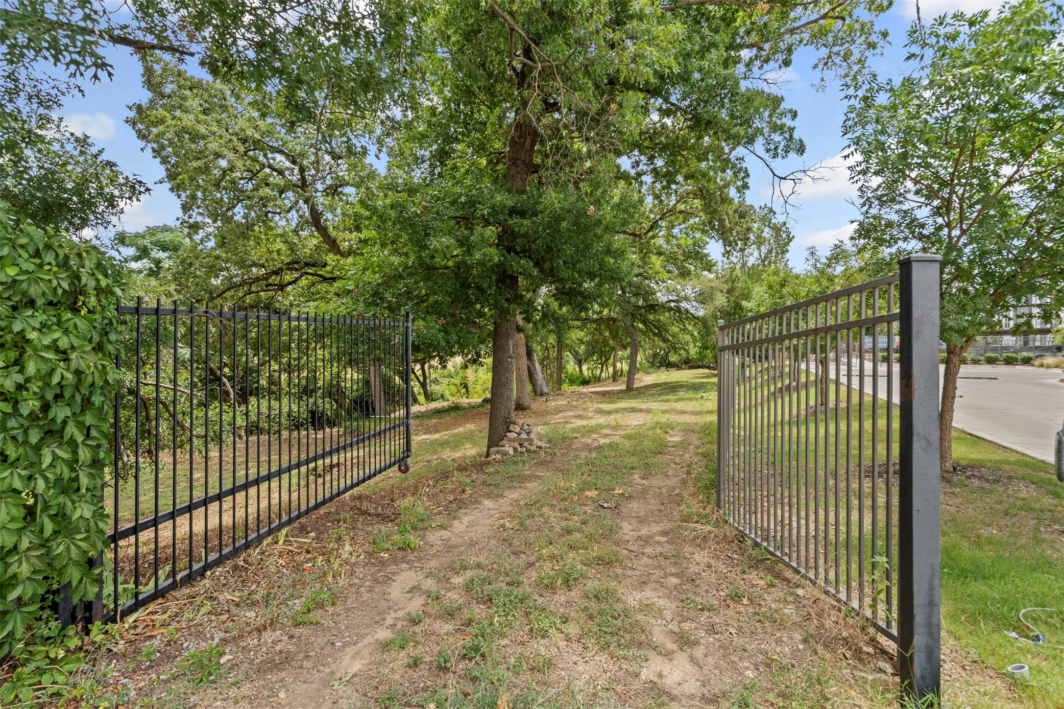 Unimproved Land For Sale in Tarrant County , 501 Nursery Lane, Fort Worth, Texas 76114, 0, 0, Garage spaces, 0 Sqft, built in 0, mls#21353183, Real Estate Agent in Fort Worth, Homes For Sale in Tarrant county, Homes For Sale in Fort Worth, Realtor in Fort Worth Texas, Real Estate Brokerage Independent Realty Texas, Luminita Cordes Realtor
