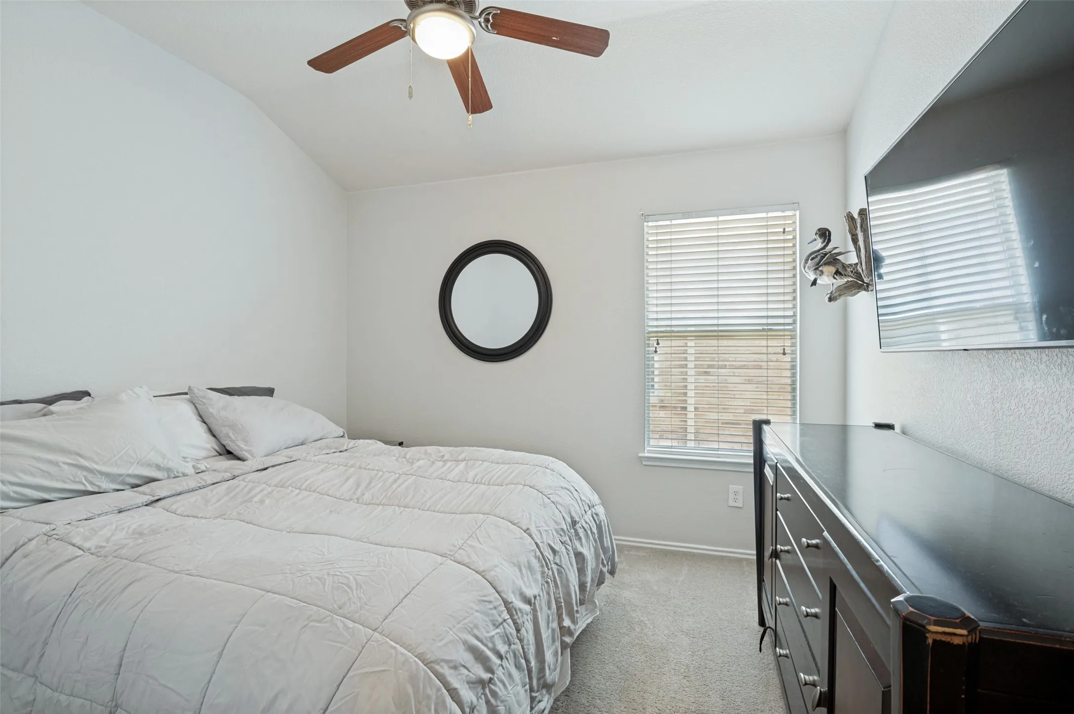 Single Family Residence For Sale in Dallas County , 5440 Cameron Drive, Grand Prairie, Texas 75052, 4 Bedroom, 2 Bathroom, 2 Garage spaces, 1,922 Sqft, built in 2007, mls#21352874, Real Estate Agent in Grand Prairie, Homes For Sale in Dallas county, Homes For Sale in Grand Prairie, Realtor in Grand Prairie Texas, Real Estate Brokerage Independent Realty Texas, Luminita Cordes Realtor