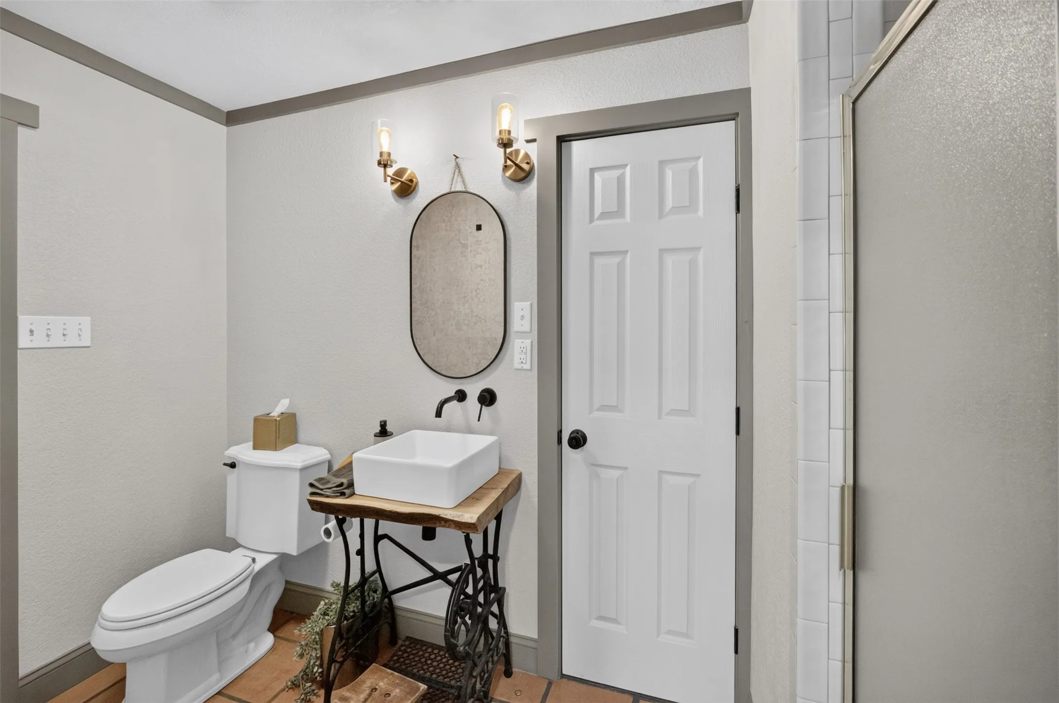 Single Family Residence For Sale in Tarrant County , 31 Rancho Drive N, Fort Worth, Texas 76244, 5 Bedroom, 4 Bathroom, 3 Garage spaces, 3,200 Sqft, built in 1986, mls#21352260, Real Estate Agent in Fort Worth, Homes For Sale in Tarrant county, Homes For Sale in Fort Worth, Realtor in Fort Worth Texas, Real Estate Brokerage Independent Realty Texas, Luminita Cordes Realtor