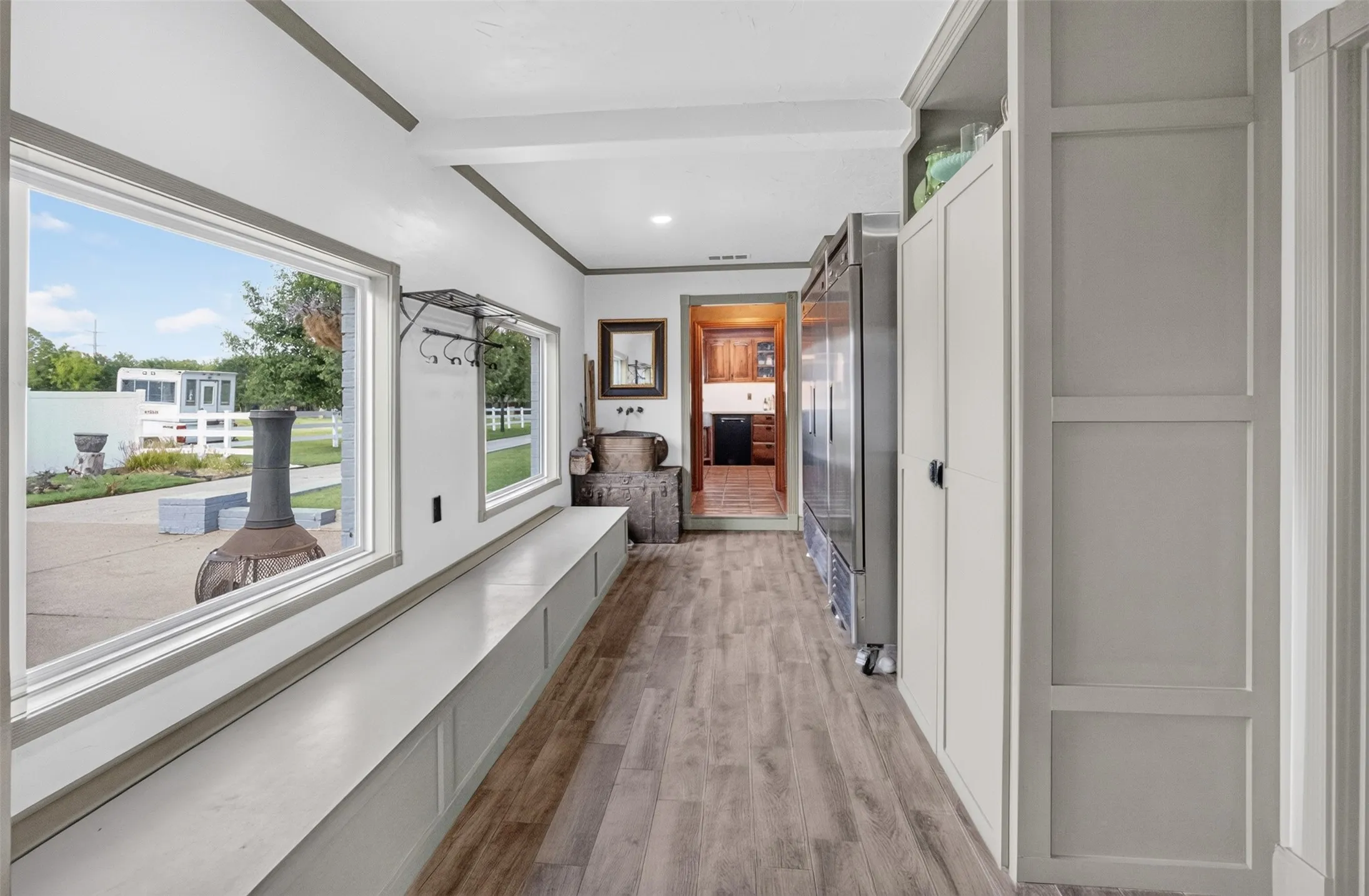 Single Family Residence For Sale in Tarrant County , 31 Rancho Drive N, Fort Worth, Texas 76244, 5 Bedroom, 4 Bathroom, 3 Garage spaces, 3,200 Sqft, built in 1986, mls#21352260, Real Estate Agent in Fort Worth, Homes For Sale in Tarrant county, Homes For Sale in Fort Worth, Realtor in Fort Worth Texas, Real Estate Brokerage Independent Realty Texas, Luminita Cordes Realtor