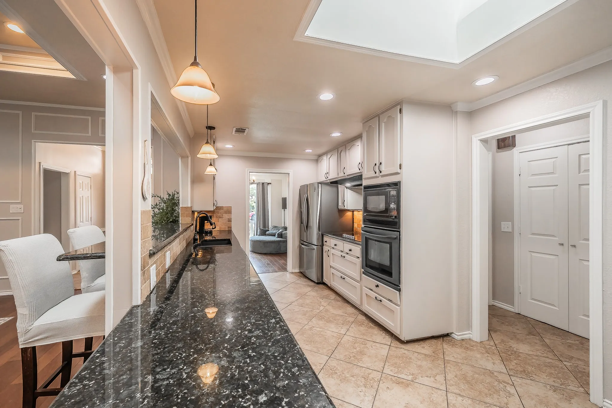 Single Family Residence For Sale in Tarrant County , 8429 Stephanie Drive, North Richland Hills, Texas 76182, 4 Bedroom, 3 Bathroom, 2 Garage spaces, 2,837 Sqft, built in 1988, mls#21349632, Real Estate Agent in North Richland Hills, Homes For Sale in Tarrant county, Homes For Sale in North Richland Hills, Realtor in North Richland Hills Texas, Real Estate Brokerage Independent Realty Texas, Luminita Cordes Realtor