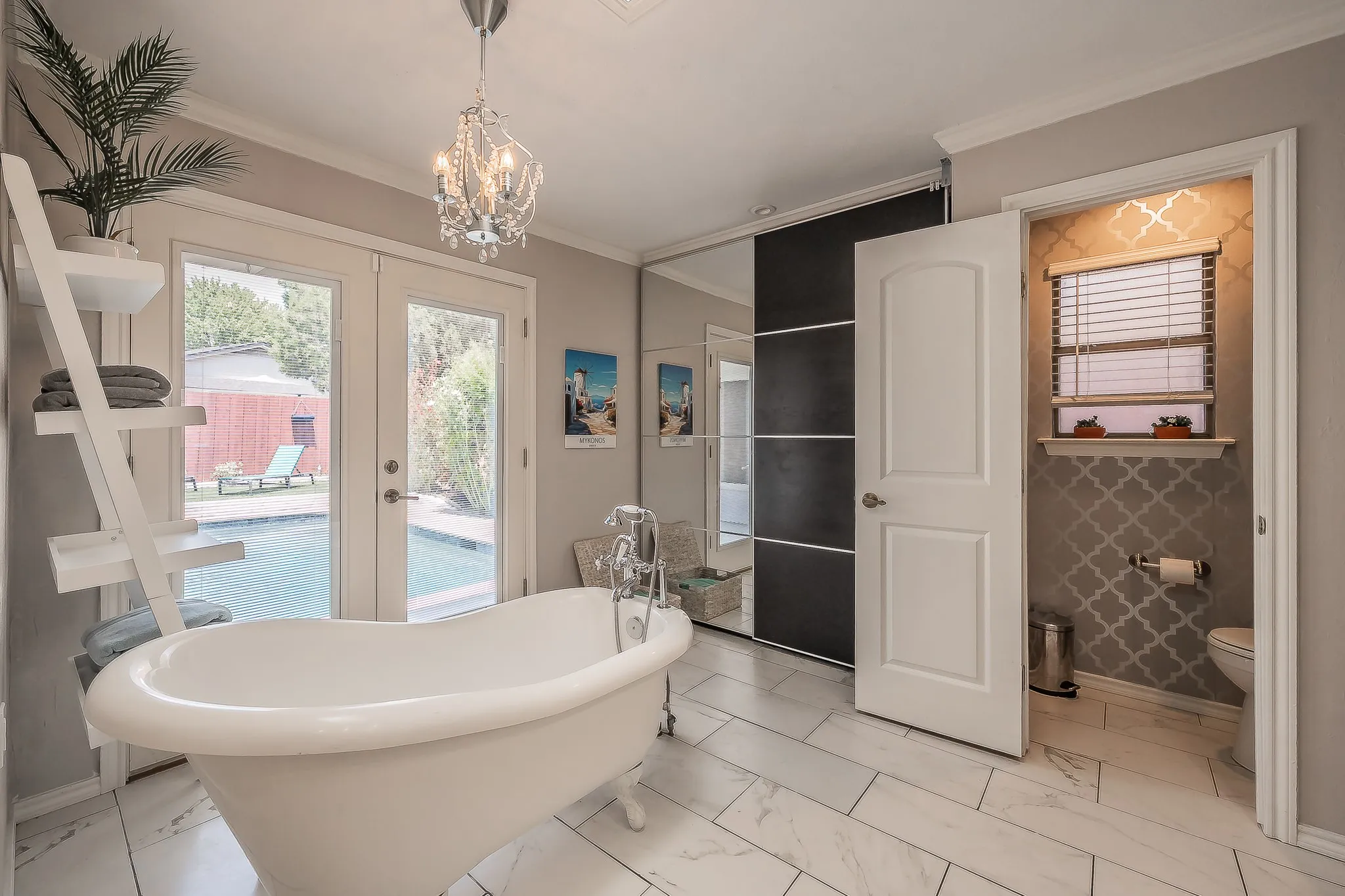 Single Family Residence For Sale in Tarrant County , 8429 Stephanie Drive, North Richland Hills, Texas 76182, 4 Bedroom, 3 Bathroom, 2 Garage spaces, 2,837 Sqft, built in 1988, mls#21349632, Real Estate Agent in North Richland Hills, Homes For Sale in Tarrant county, Homes For Sale in North Richland Hills, Realtor in North Richland Hills Texas, Real Estate Brokerage Independent Realty Texas, Luminita Cordes Realtor