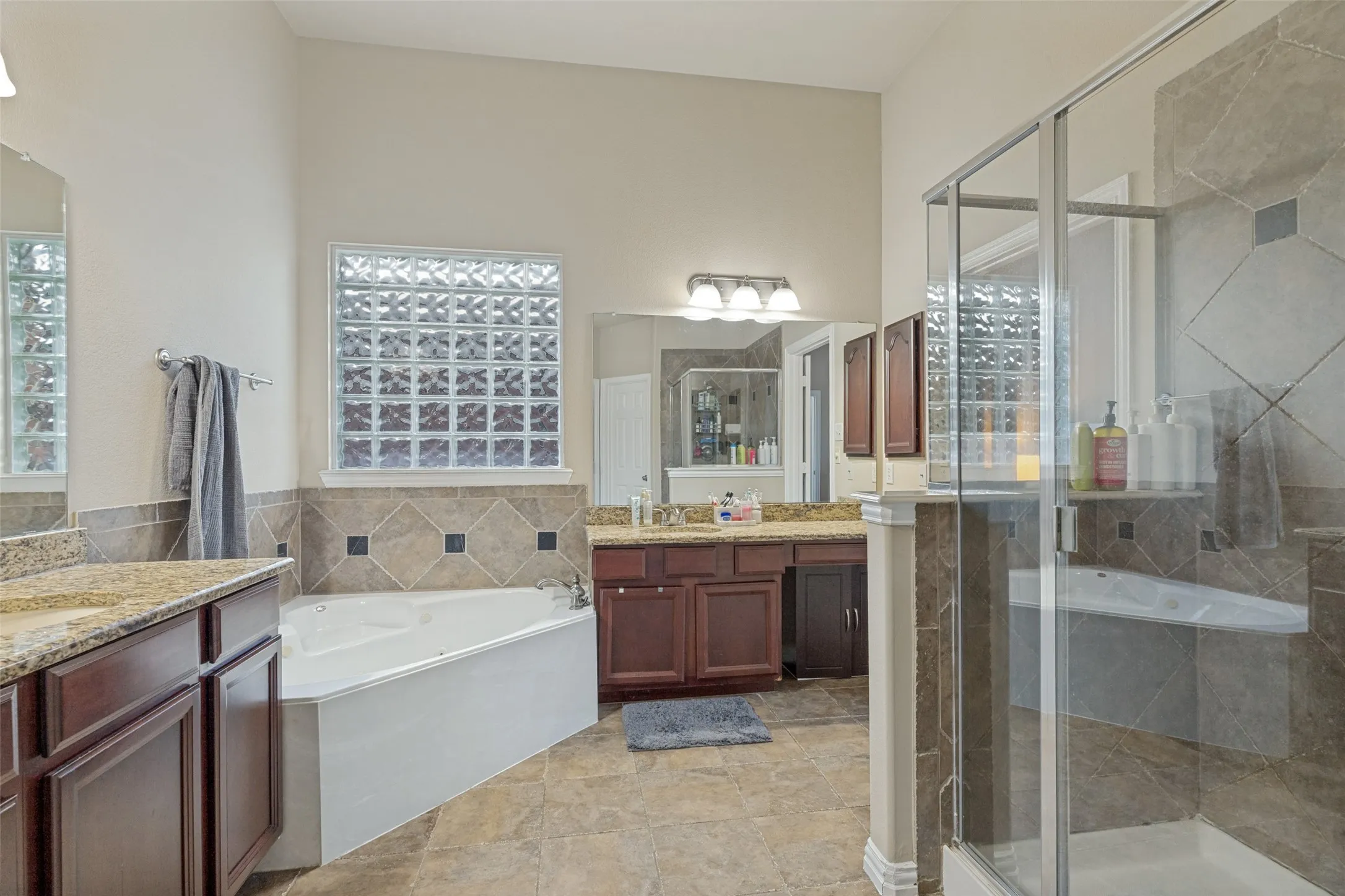 Single Family Residence For Rent in Collin County , 3501 Meridian Drive, Mc Kinney, Texas 75070, 3 Bedroom, 3 Bathroom, 2 Garage spaces, 2,059 Sqft, built in 2006, mls#21352245, Real Estate Agent in Mc Kinney, Homes For Rent in Collin county, Homes For Rent in Mc Kinney, Realtor in Mc Kinney Texas, Real Estate Brokerage Independent Realty Texas, Luminita Cordes Realtor